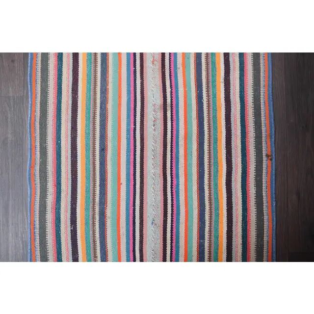 Tapis de couloir kilim turc vintage en laine et coton rose noué à la main