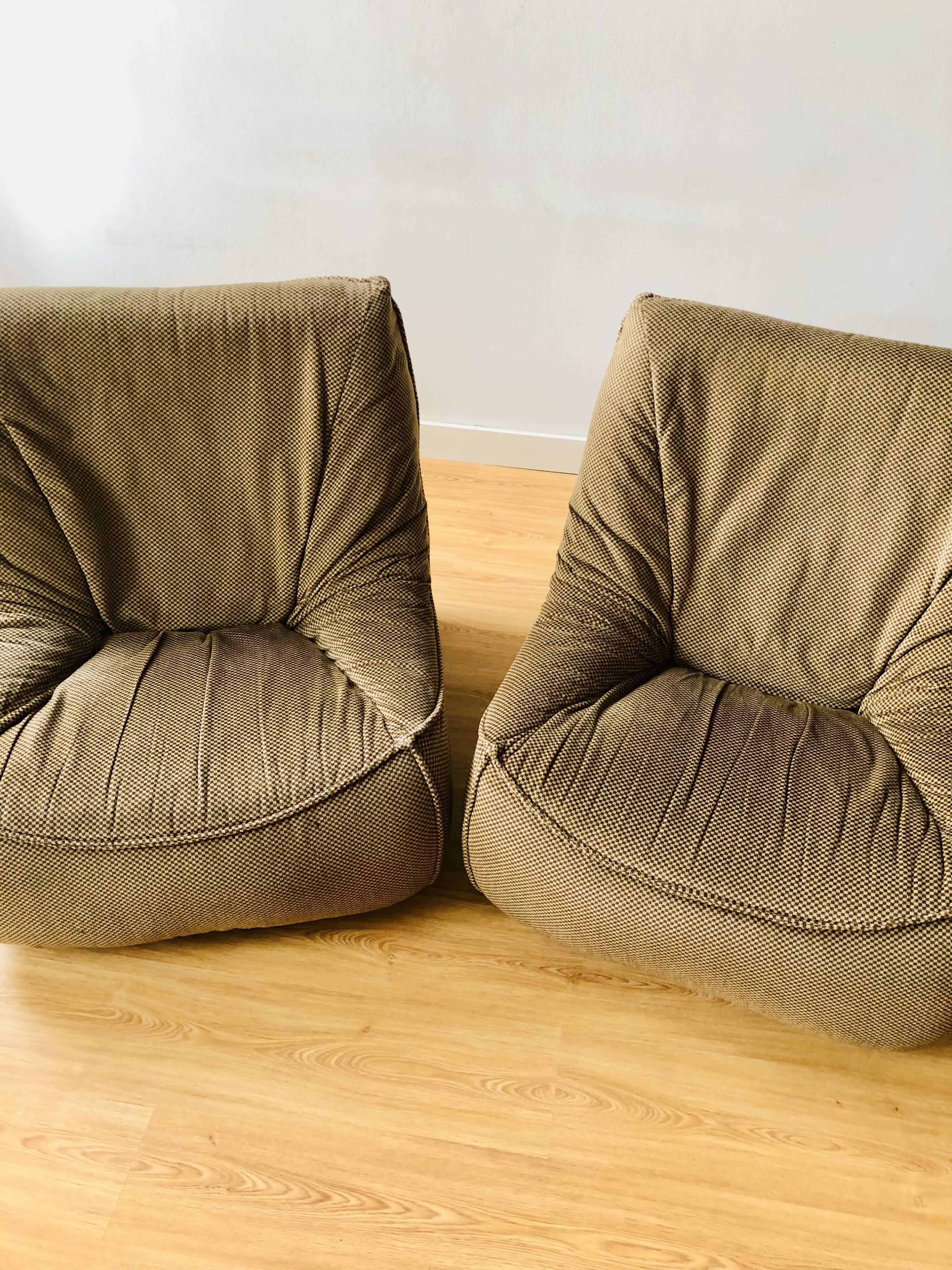Atelier Dunlopillo vintage 2 drivers and 1 pouf