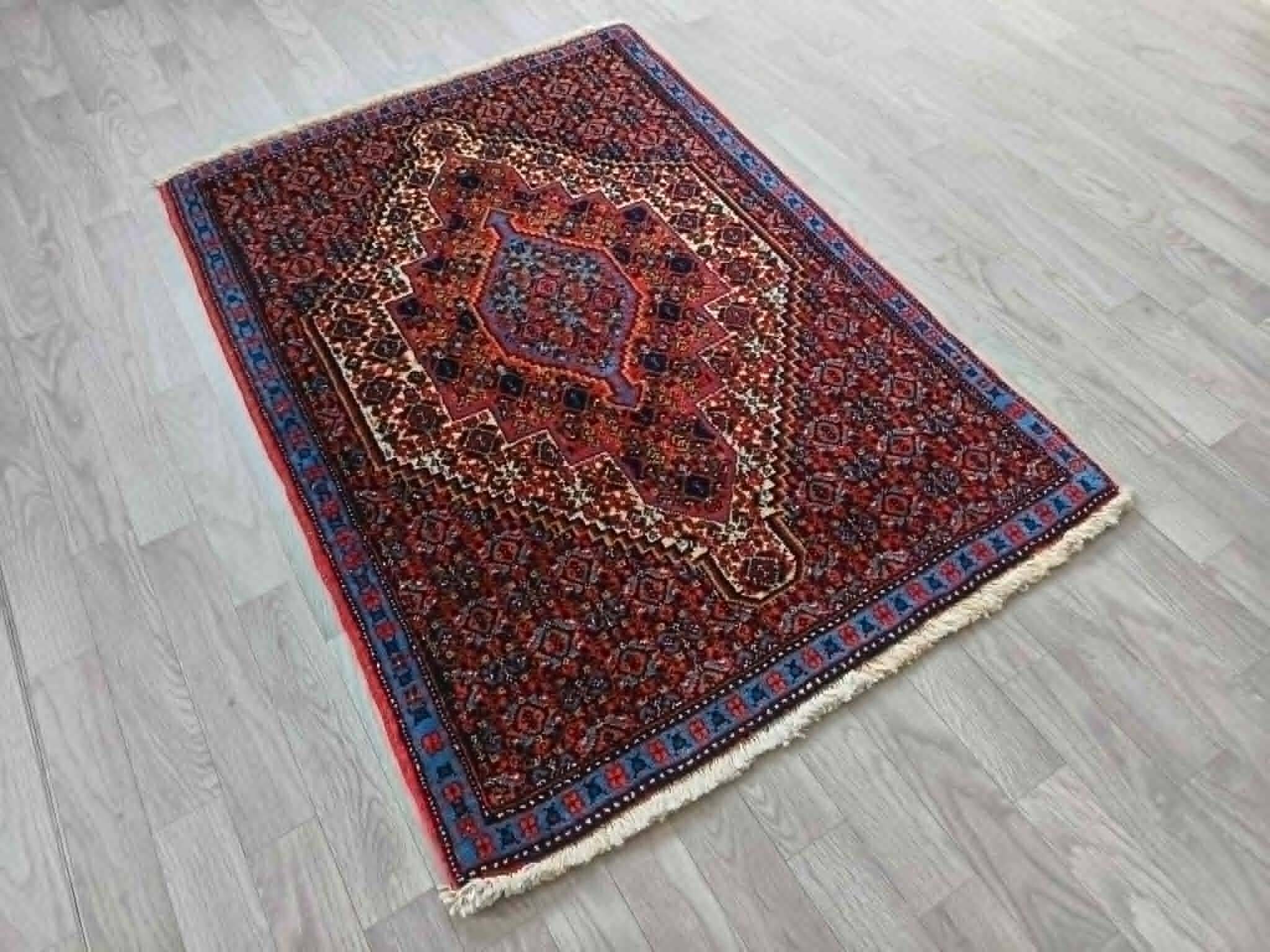 Handmade Senneh Persian carpet