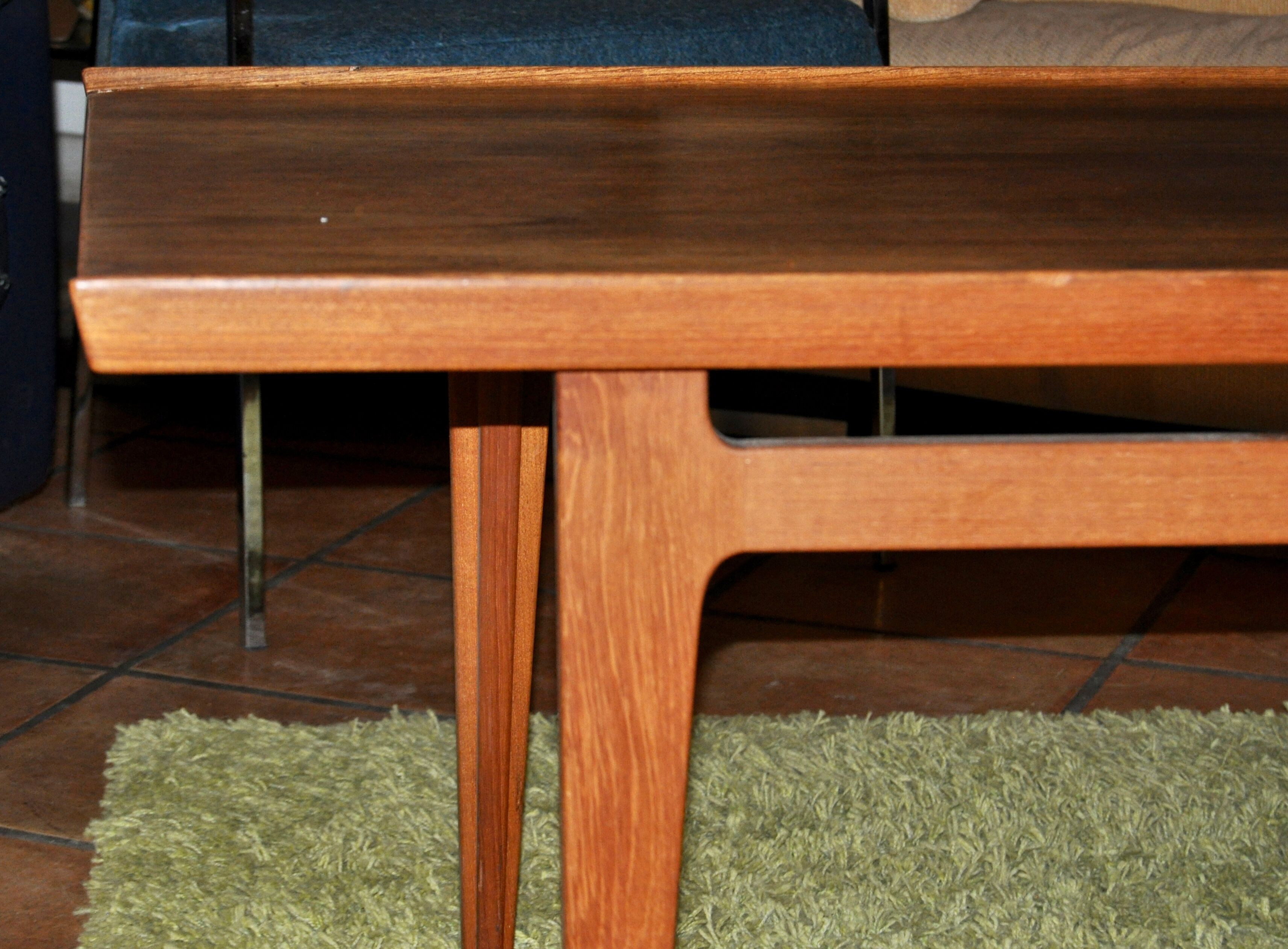 Table low Finn Juhl for France and its