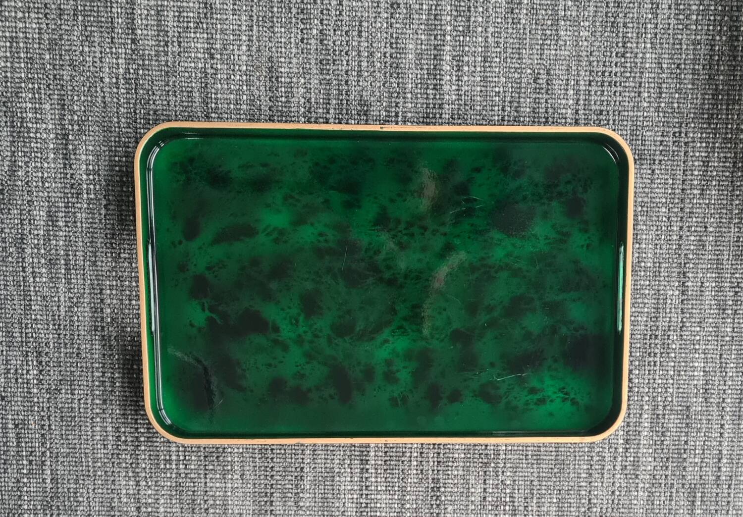 Rectangular lacquered wood tray