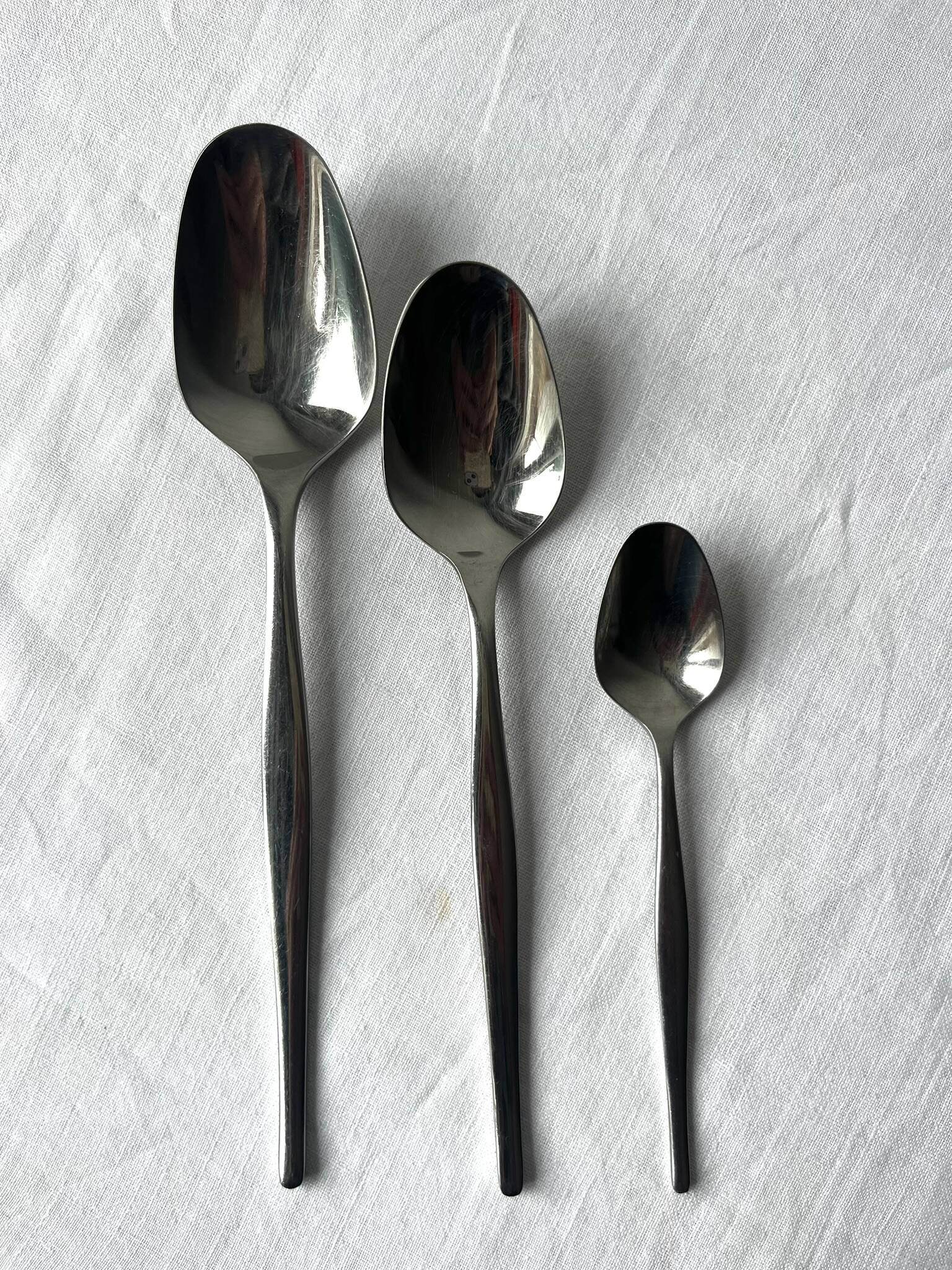 Cutlery set with storage furniture, Gero Zilduro (Netherlands), 100 pieces, stainless steel