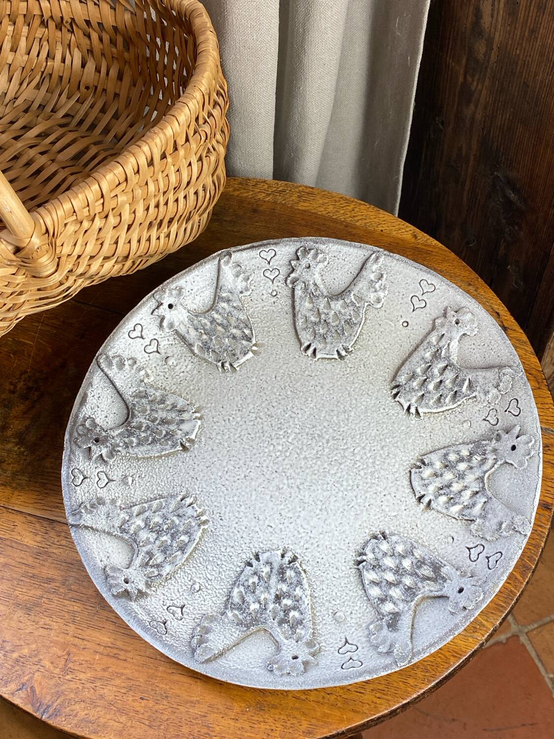 Ceramic serving dish