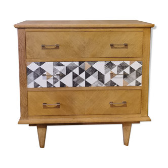 Vintage chest of drawers