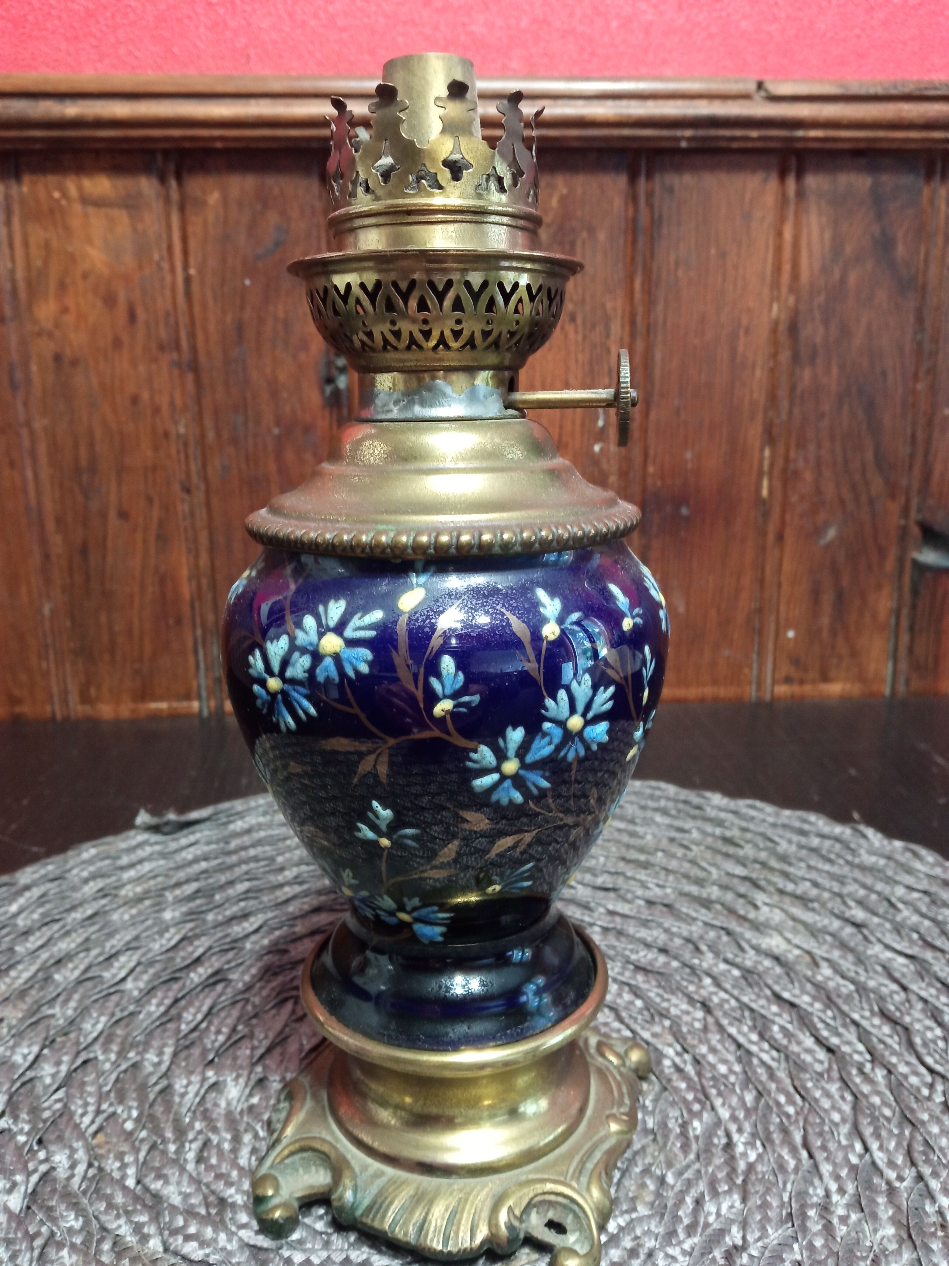 Ceramic oil foot lamp