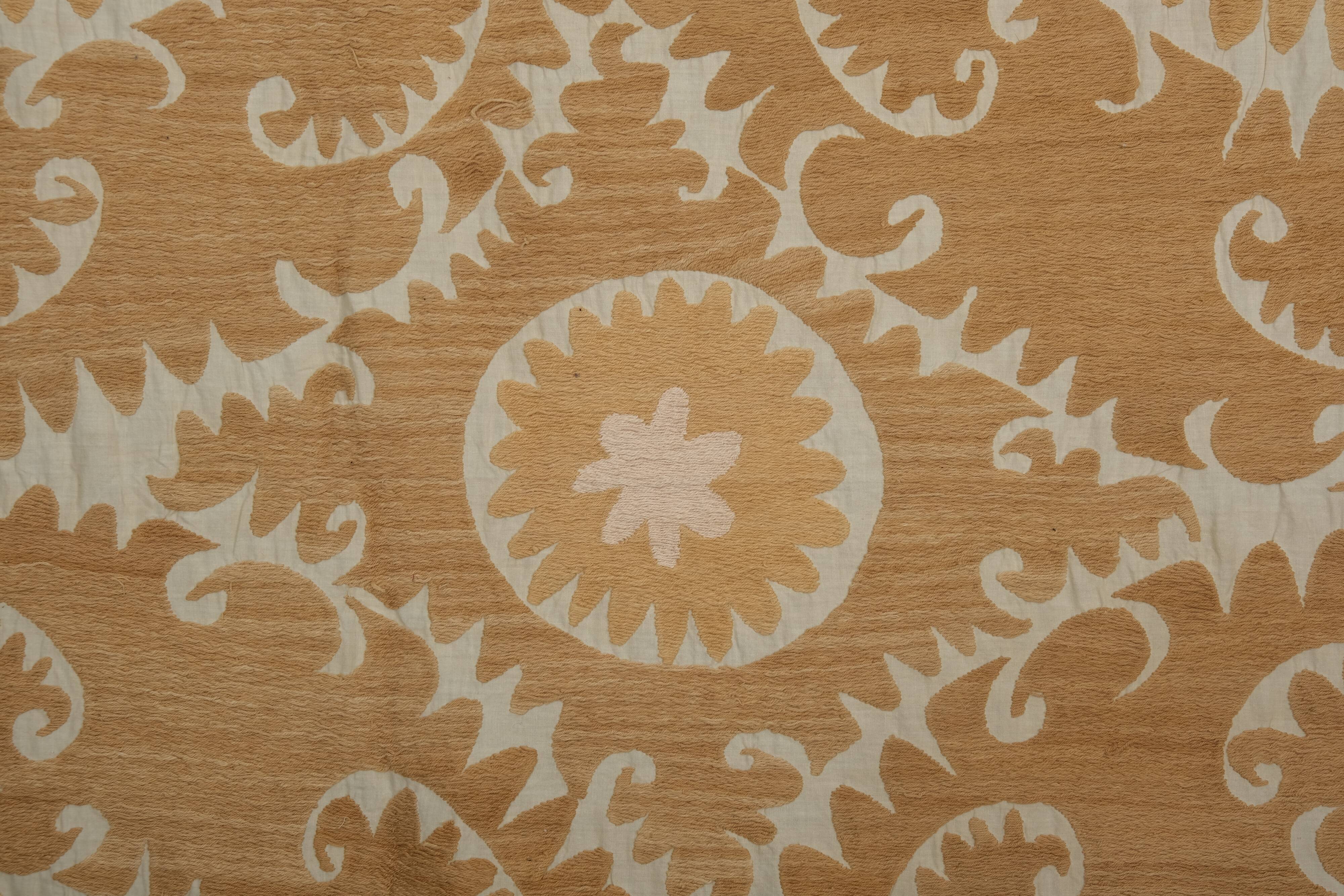 Suzani tapestry 242x350 cm