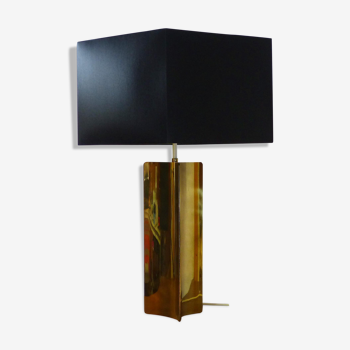 Table lamp in folded gold brass