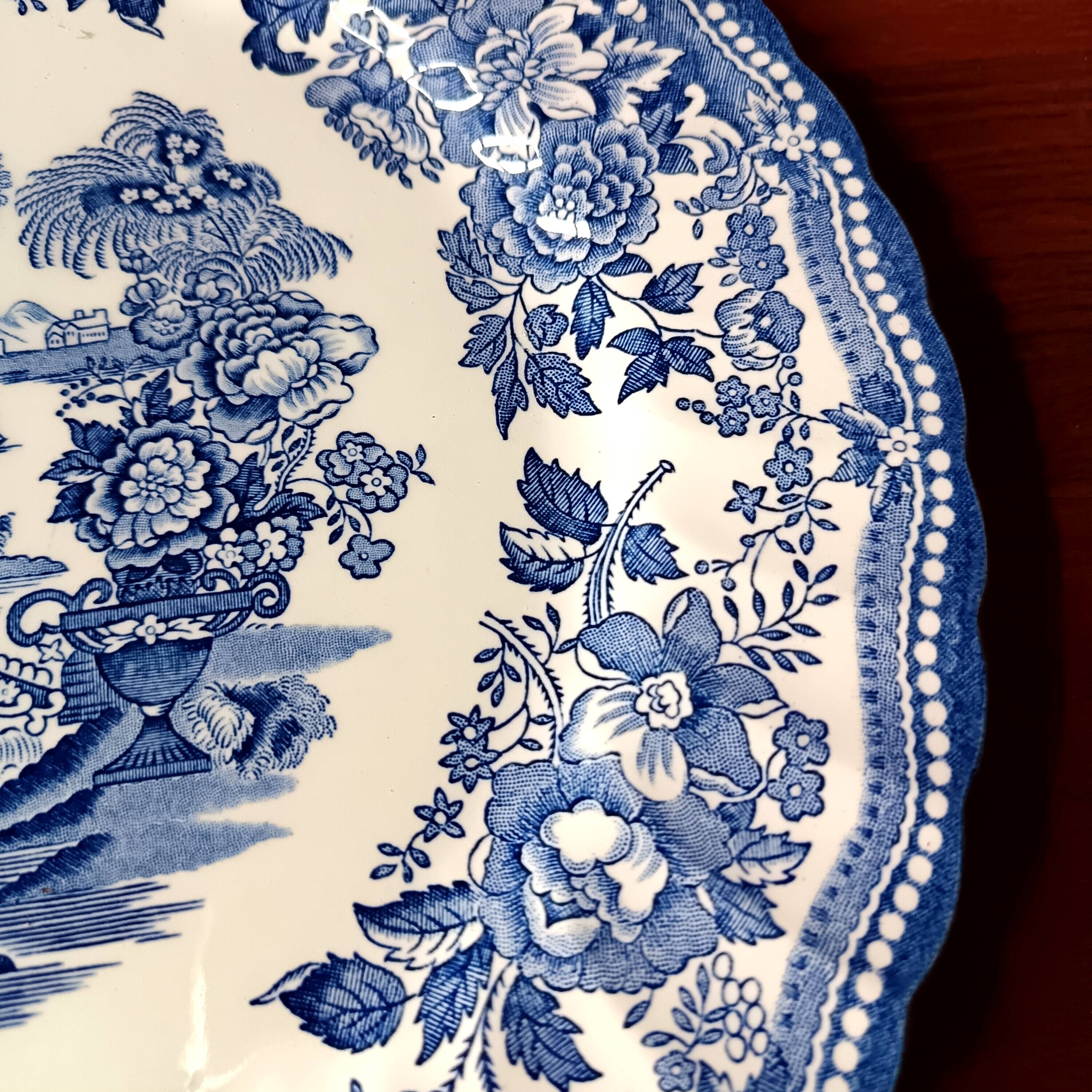 Set of 2 vintage ceramic dishes, churchill england