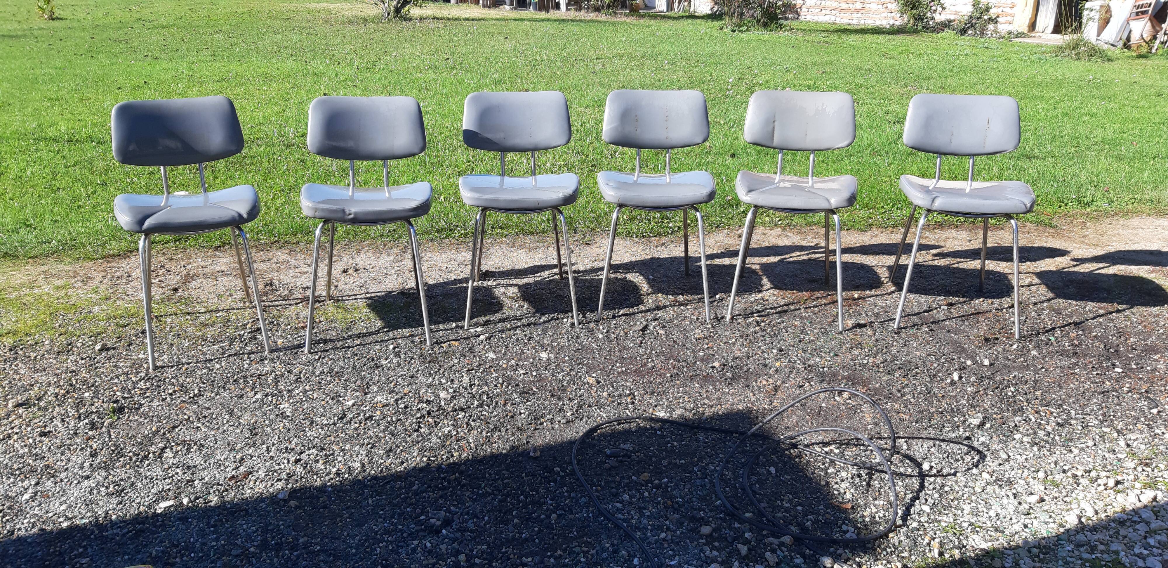 6 Pullman chairs