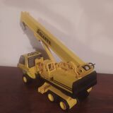 Camion grue Goliath