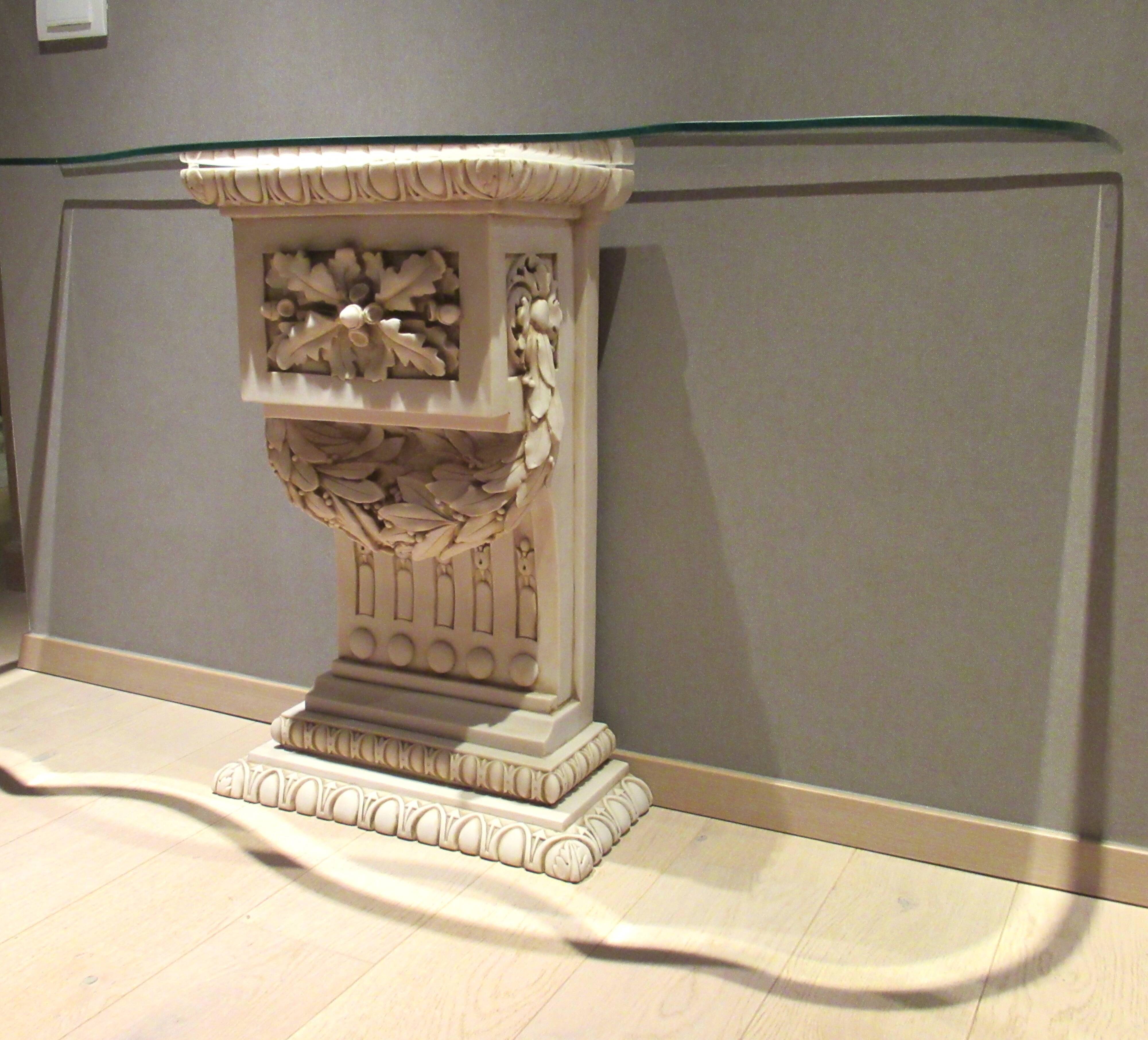 Imperio console with bespoke faceted glass
