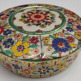 Biscuit box