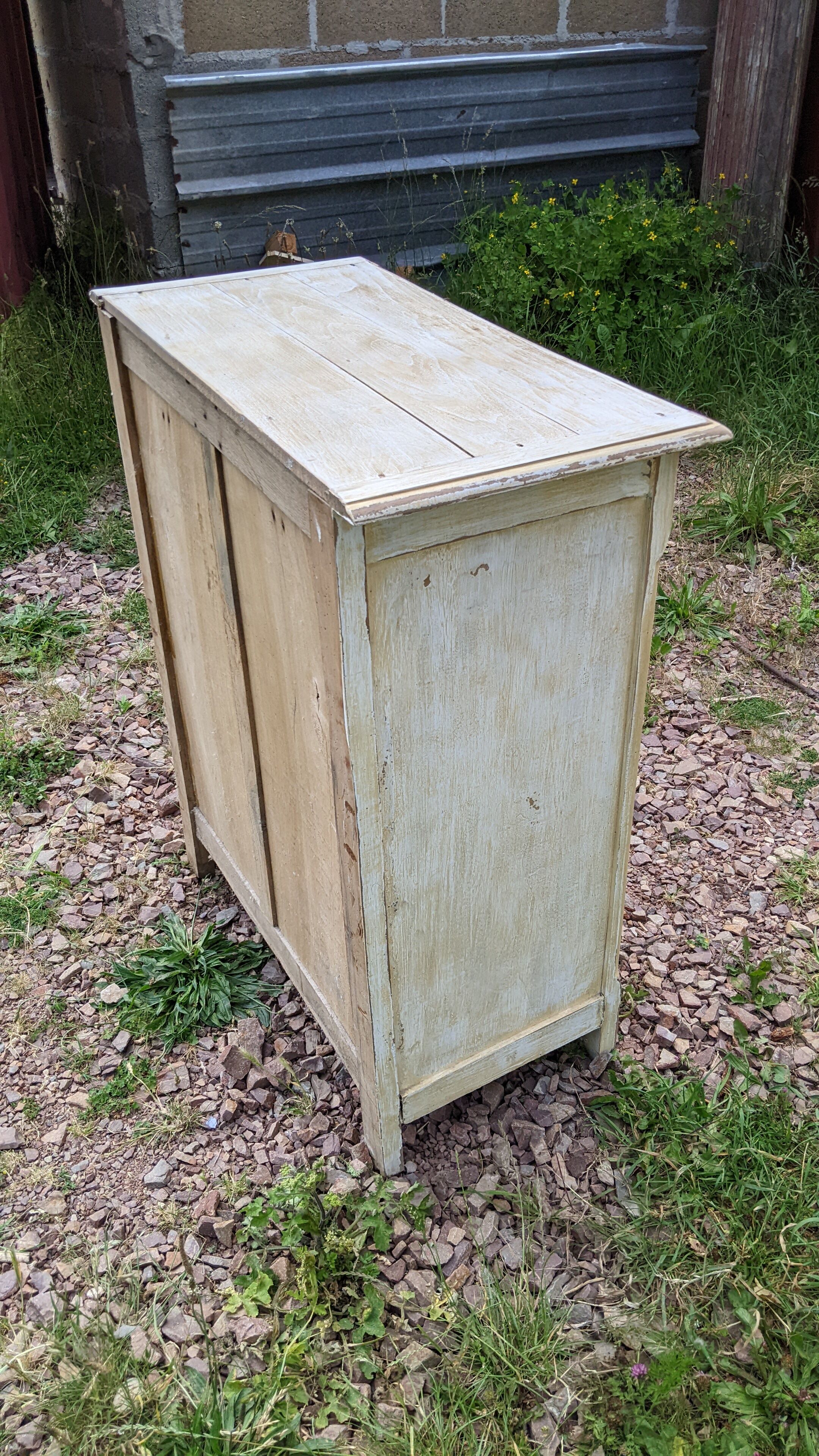 Former Parisian buffet