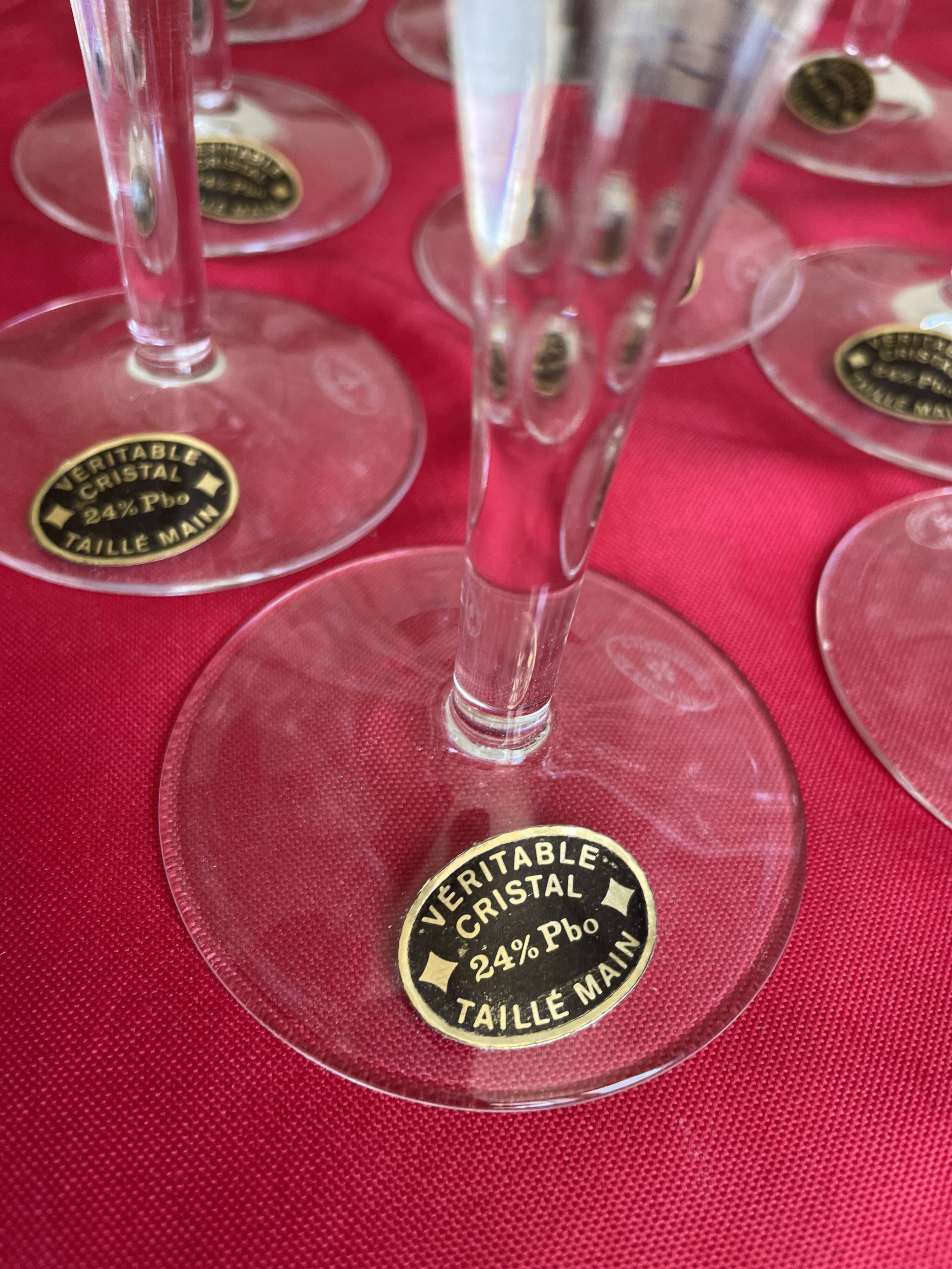 Hand-cut crystal champagne flutes