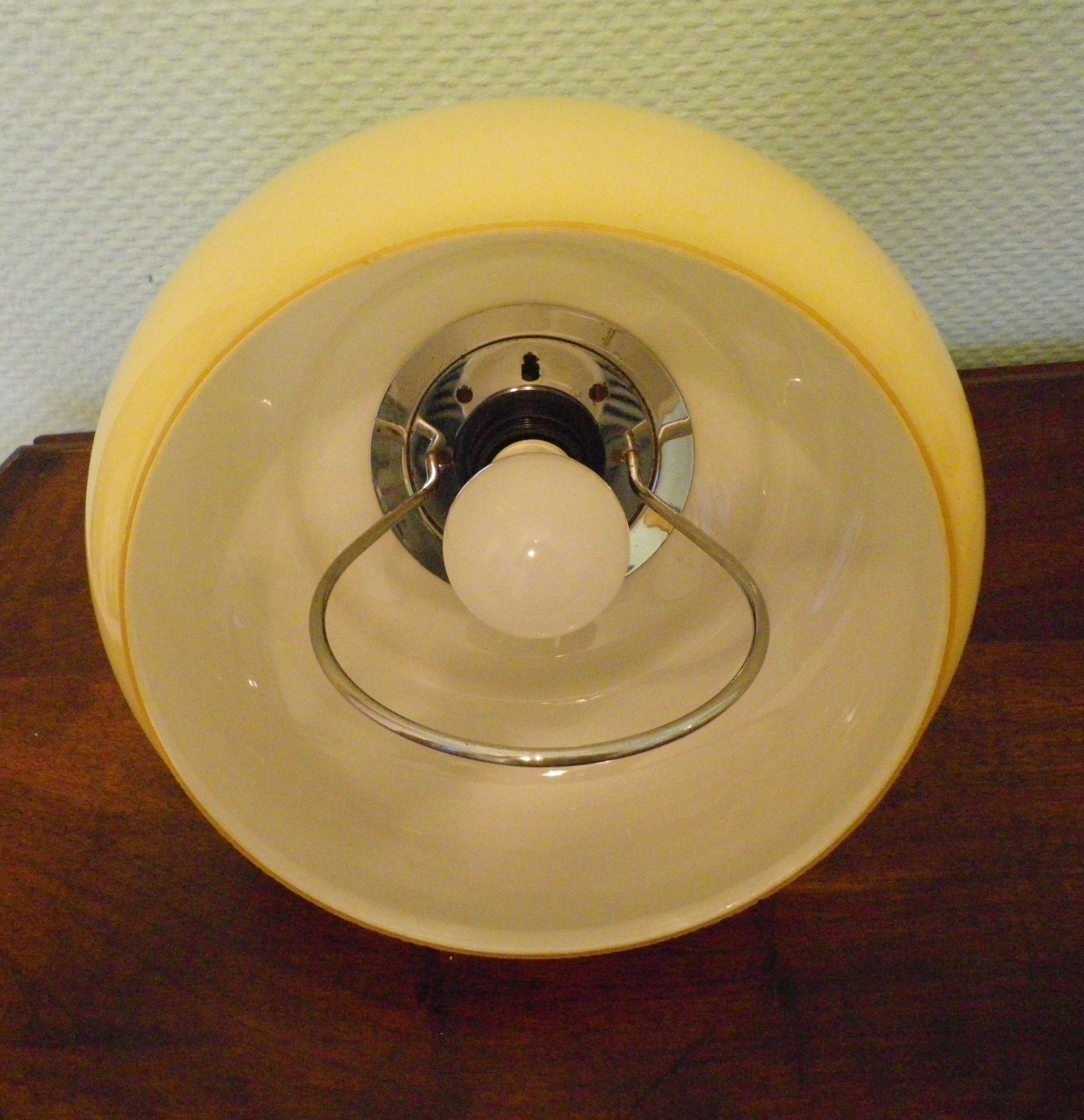 Suspension up and down, opaline lampshade, chrome metal, volvit system