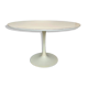 Table à manger blanche pied tulipe attribuée à Maurice Burke