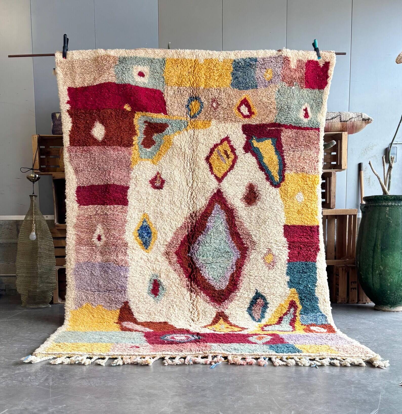Tapis berbère M’rirt 190x310 cm – Laine épaisse – Multicolore – Fait mai