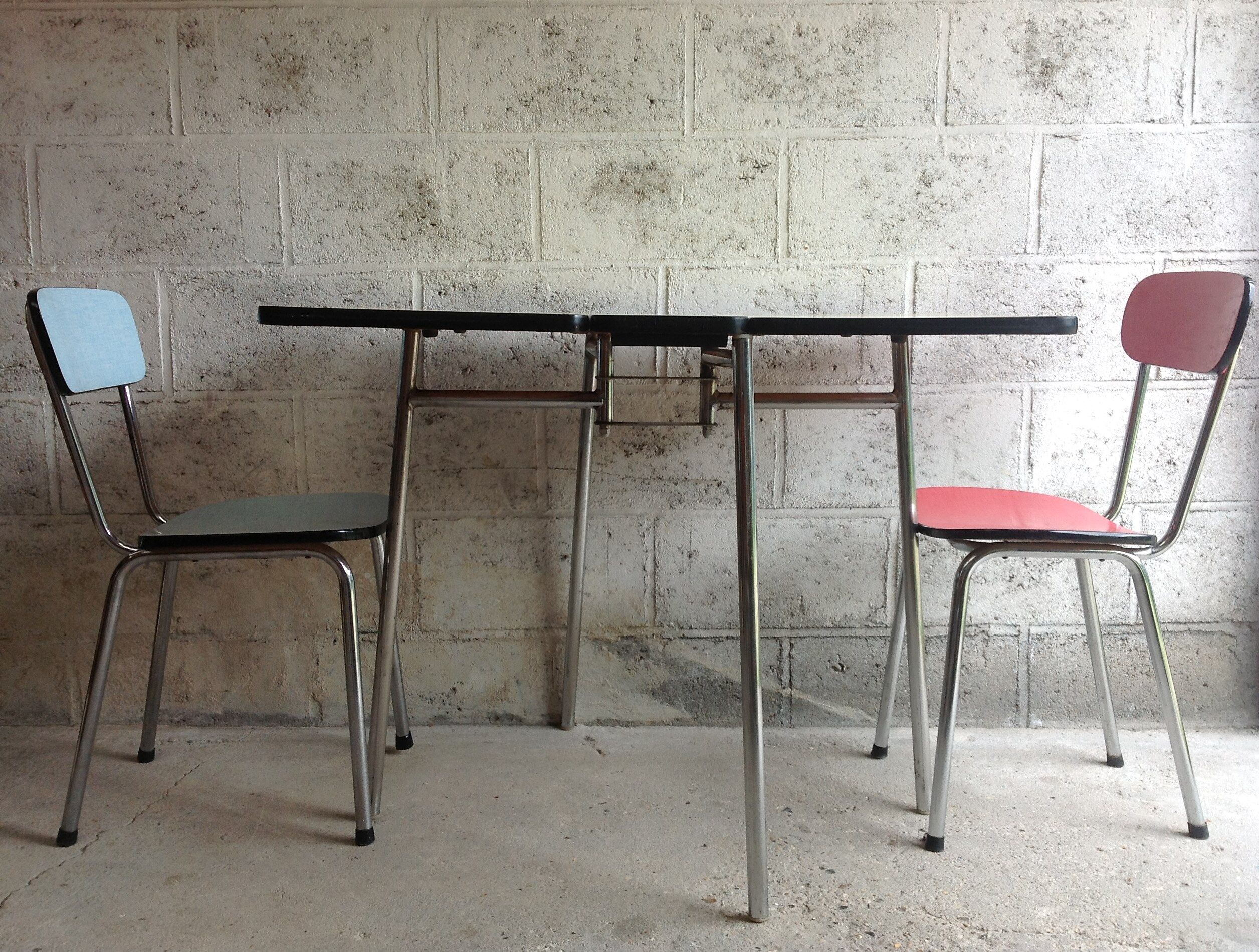 Formica folding table and 2 chairs