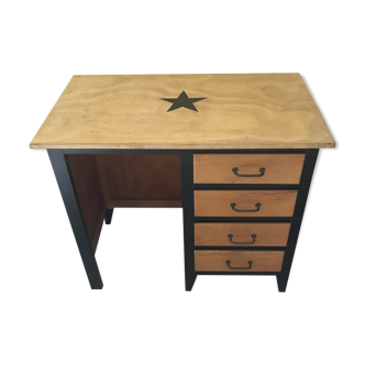 Star child desk