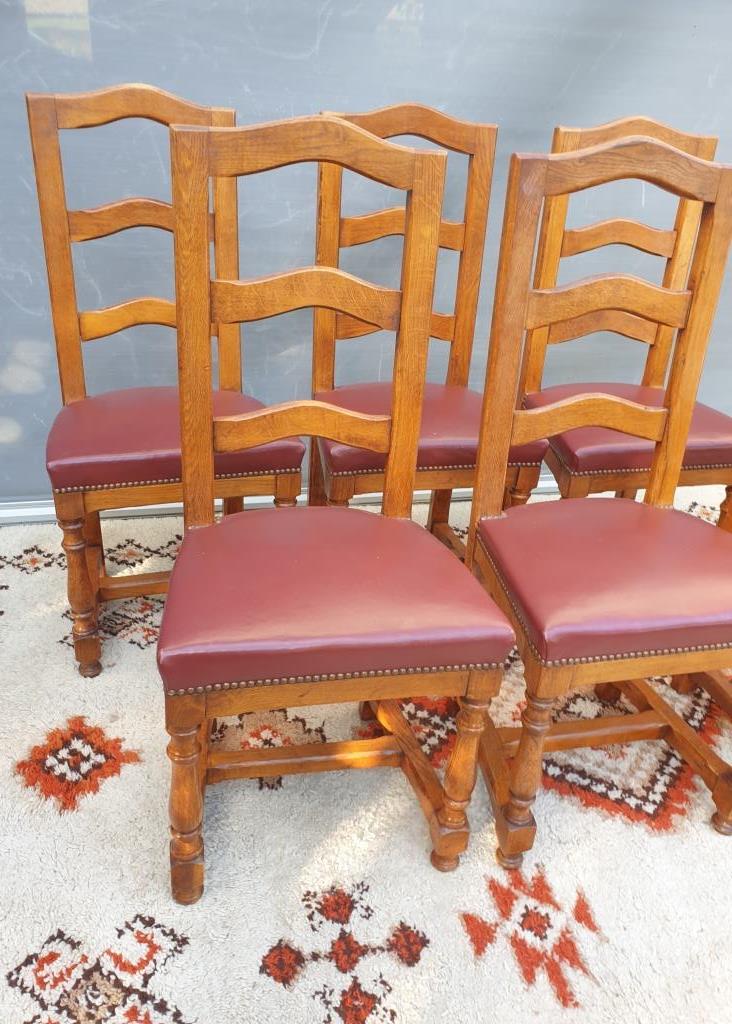 Set 6 chairs style Louis XIII VINTAGE 1980 Oak and Burgundy red leather