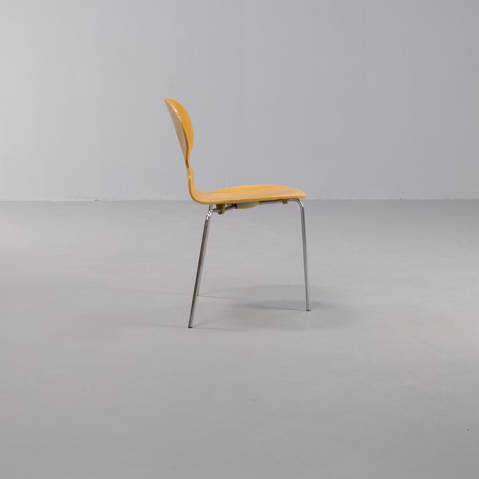 Arne Jacobsen plywood original ‘model 3100 Ant’ chair for Fritz Hansen set/4