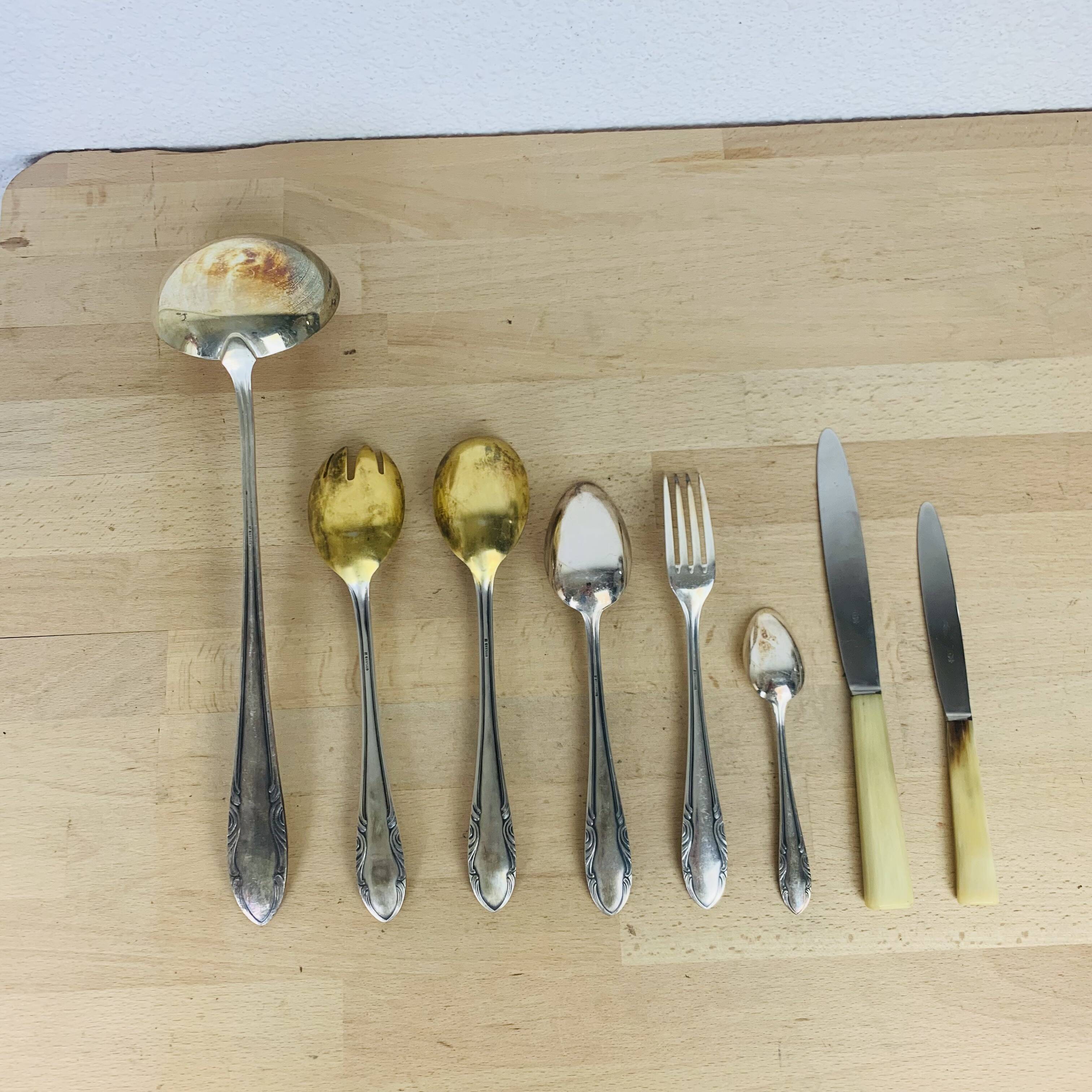 Deetjen silver metal cutlery set 39 pieces and 24 stainless steel knives