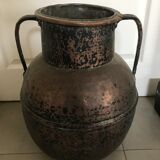 Jar jug with old coves in hammered copper middle east deco xixème