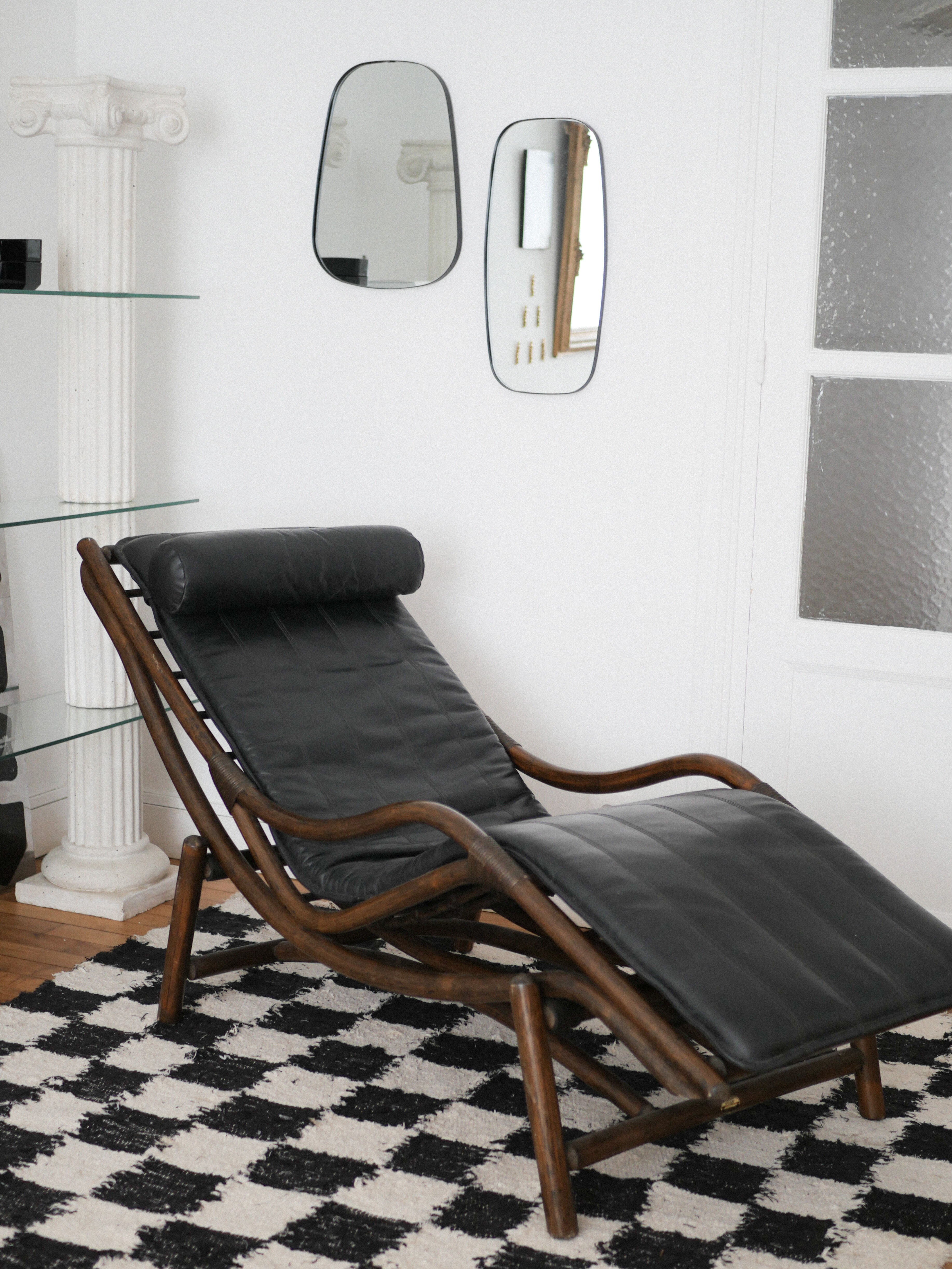 Rattan chaise longue