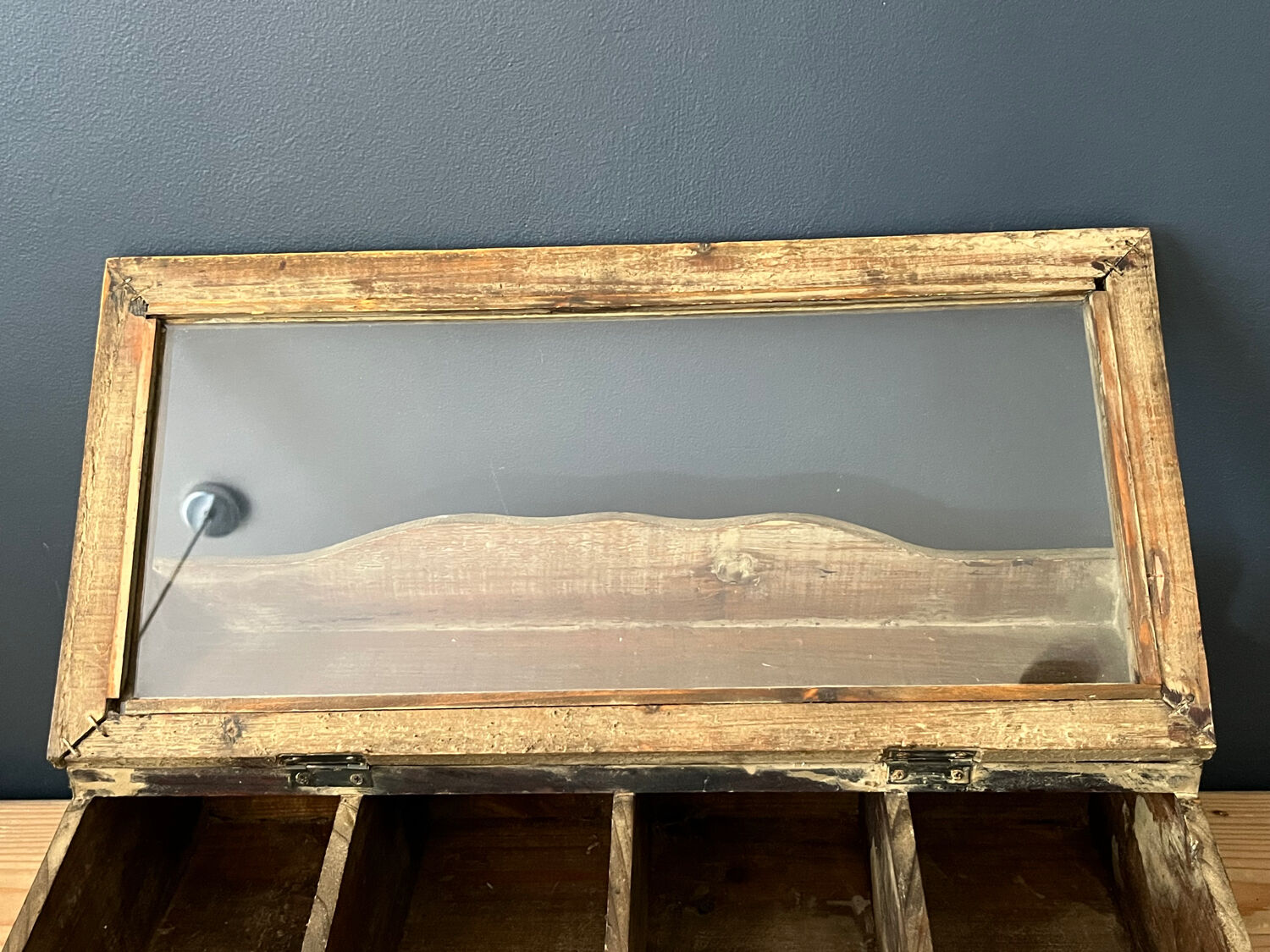 Showcase/cutlery rack, wood and glass