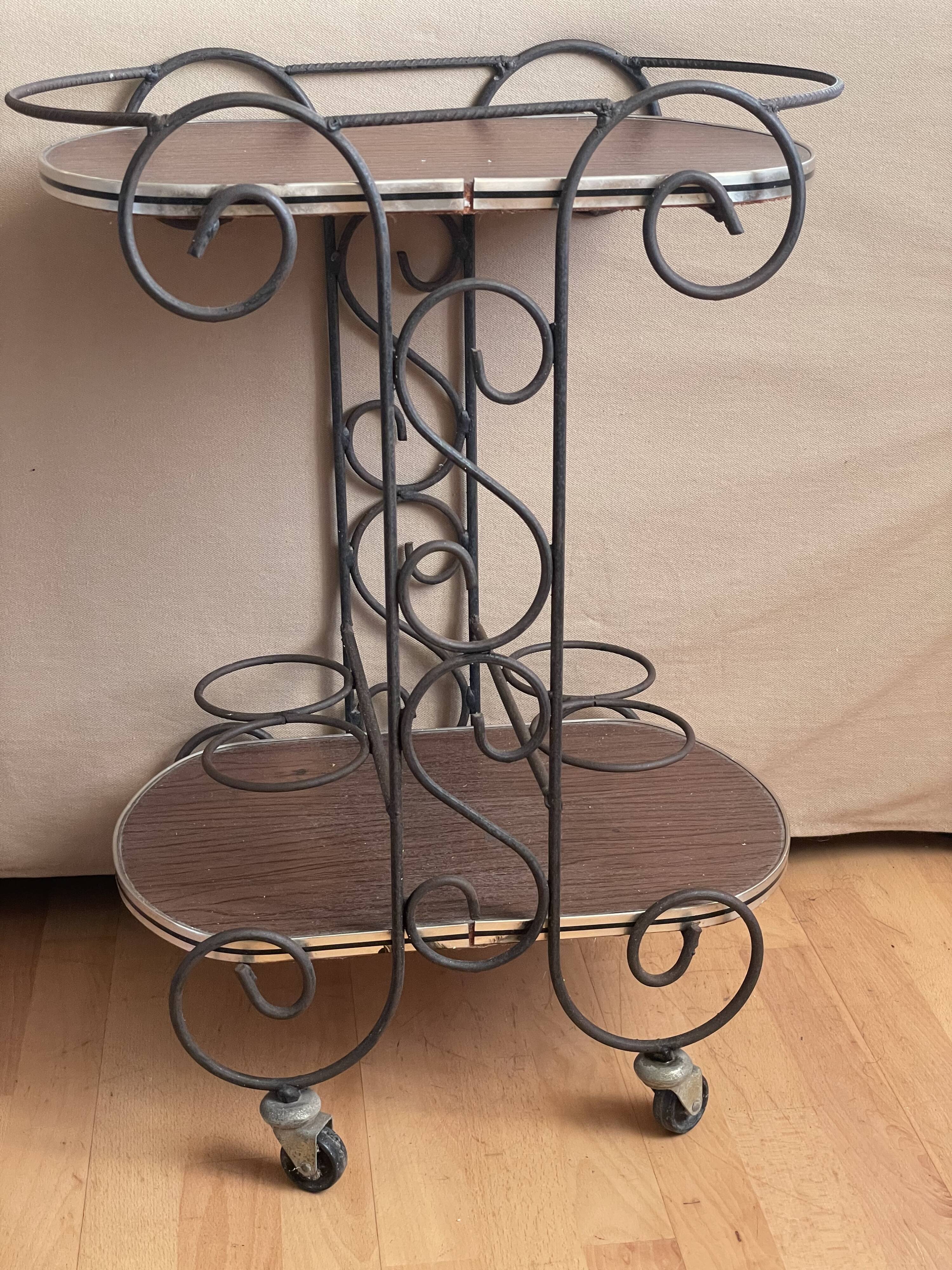 Table desserte à roulettes bar porte bouteilles fer forgé formica vintage