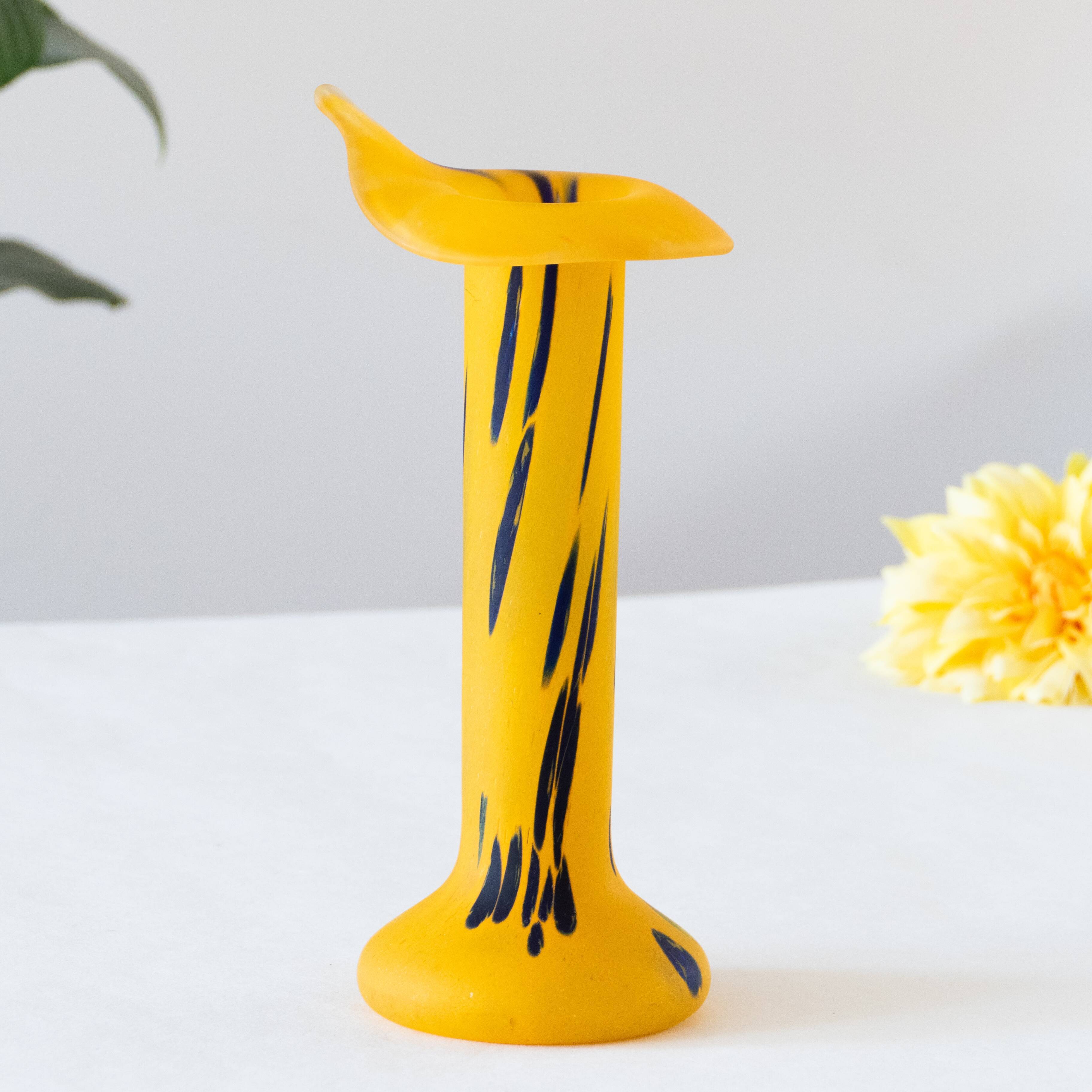 Art Nouveau vase in glass paste late nineteenth century