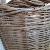 Wicker round basket