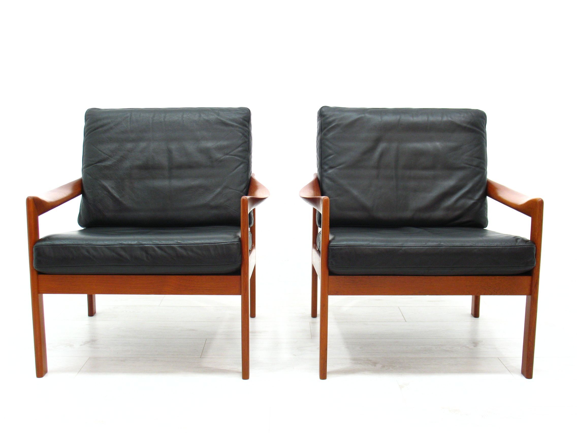 Lounge chairs by Illum Walkelsø for Niels Eilersen, 1960s