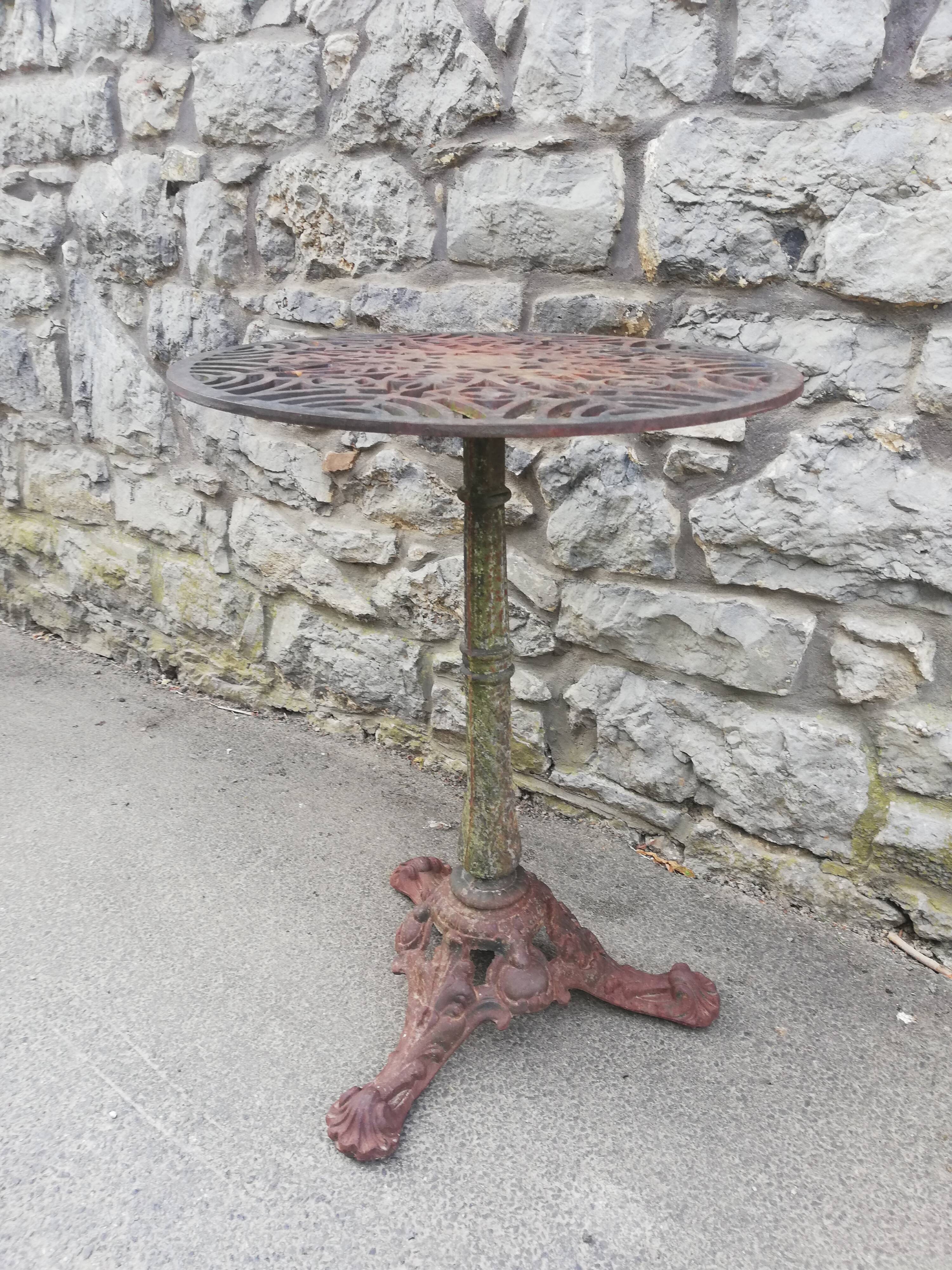 Cast iron garden pedestal table
