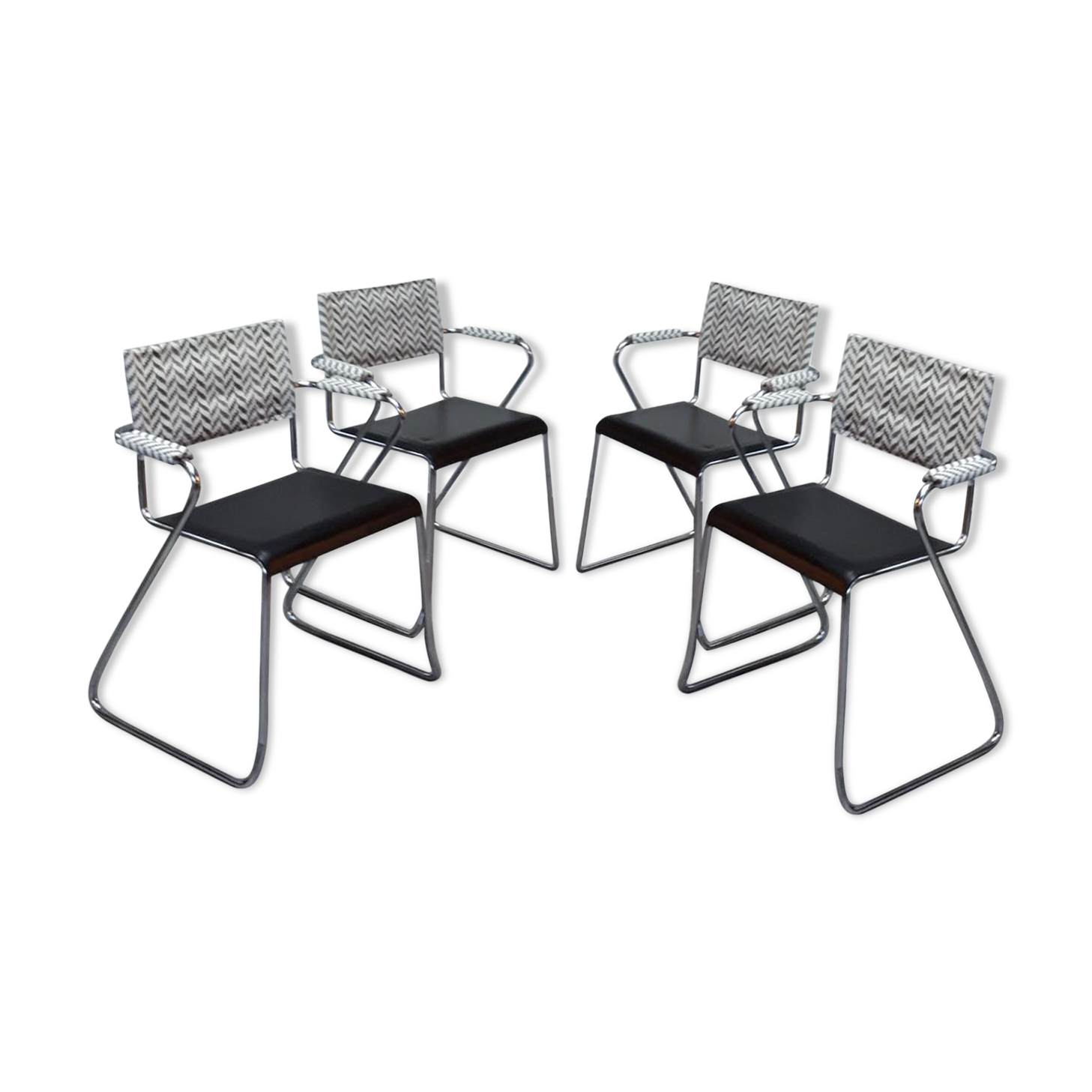 Set of 4 vintage chairs revisited