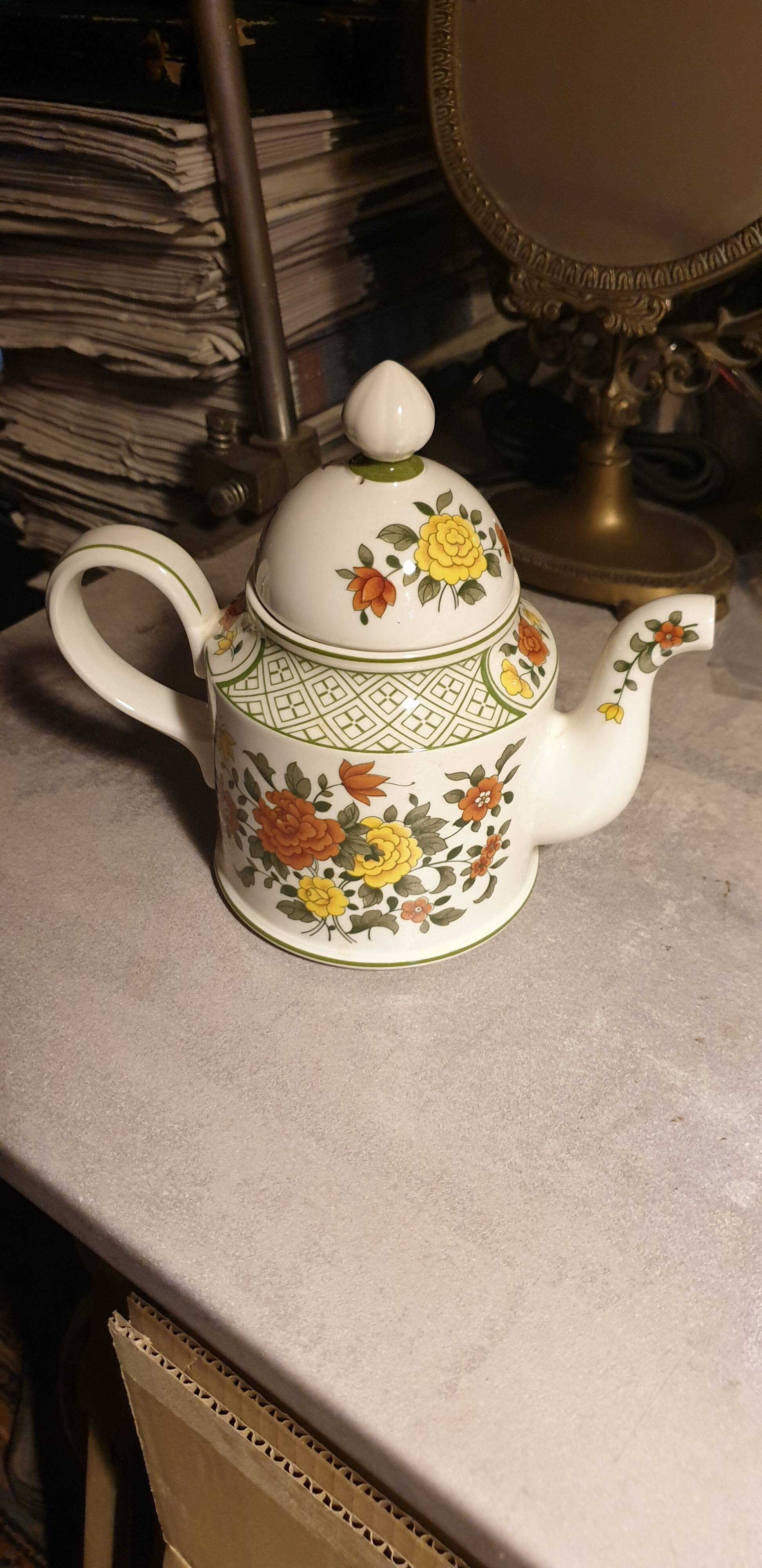 Villeroy and Boch teapot