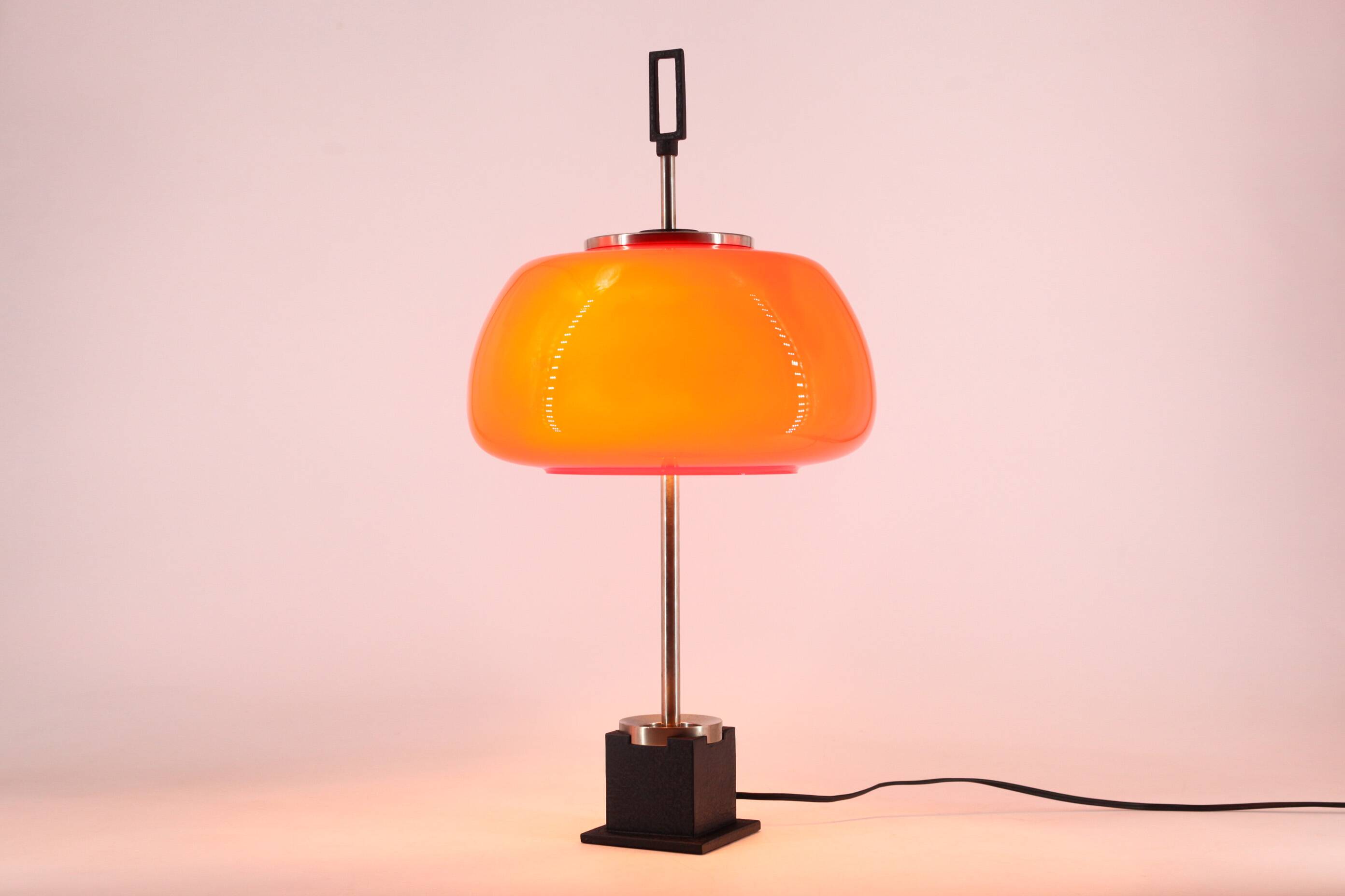 lumi oscar torlasco table lamp