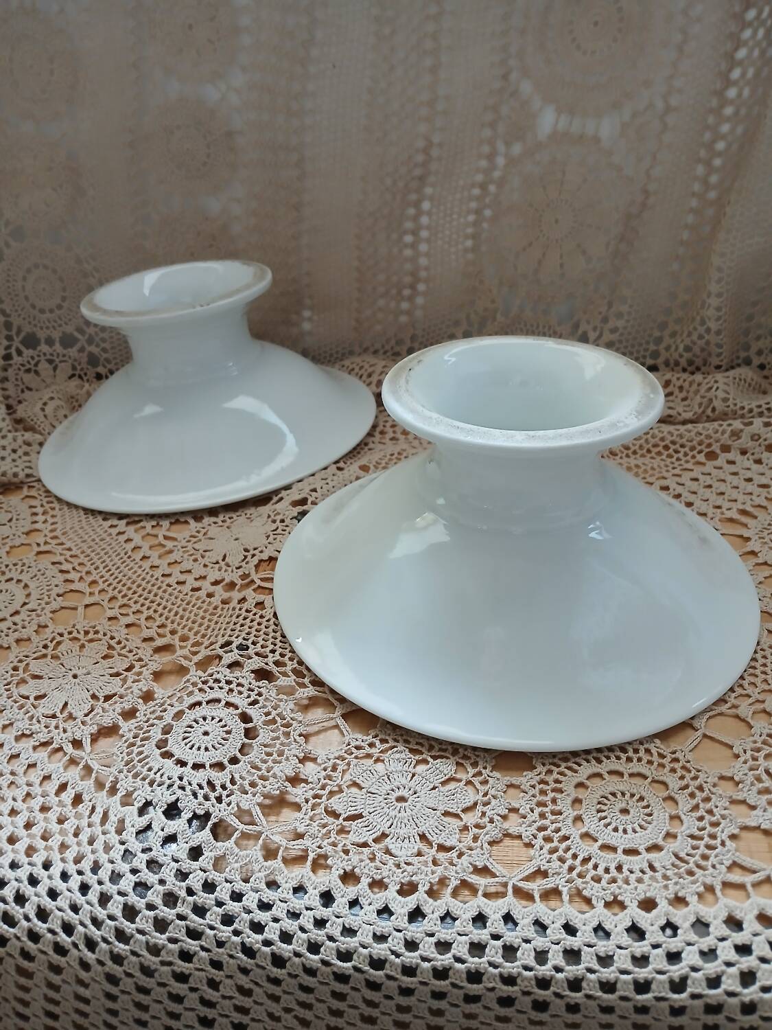 2 white porcelain fruit bowls