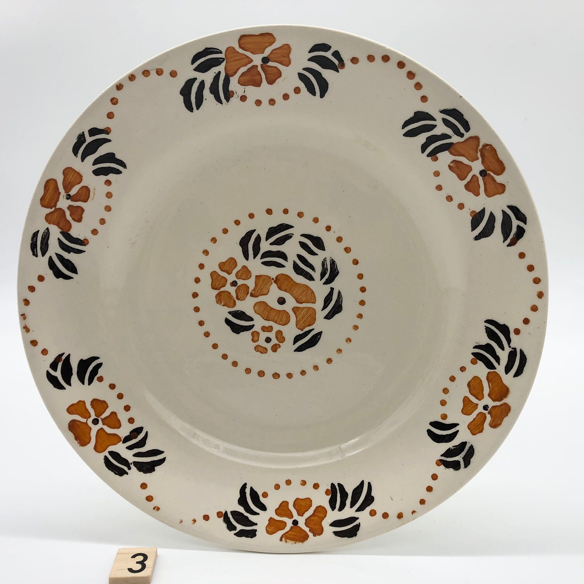 6 Flat plates in iron earth, "Longchamp" model "Primax"