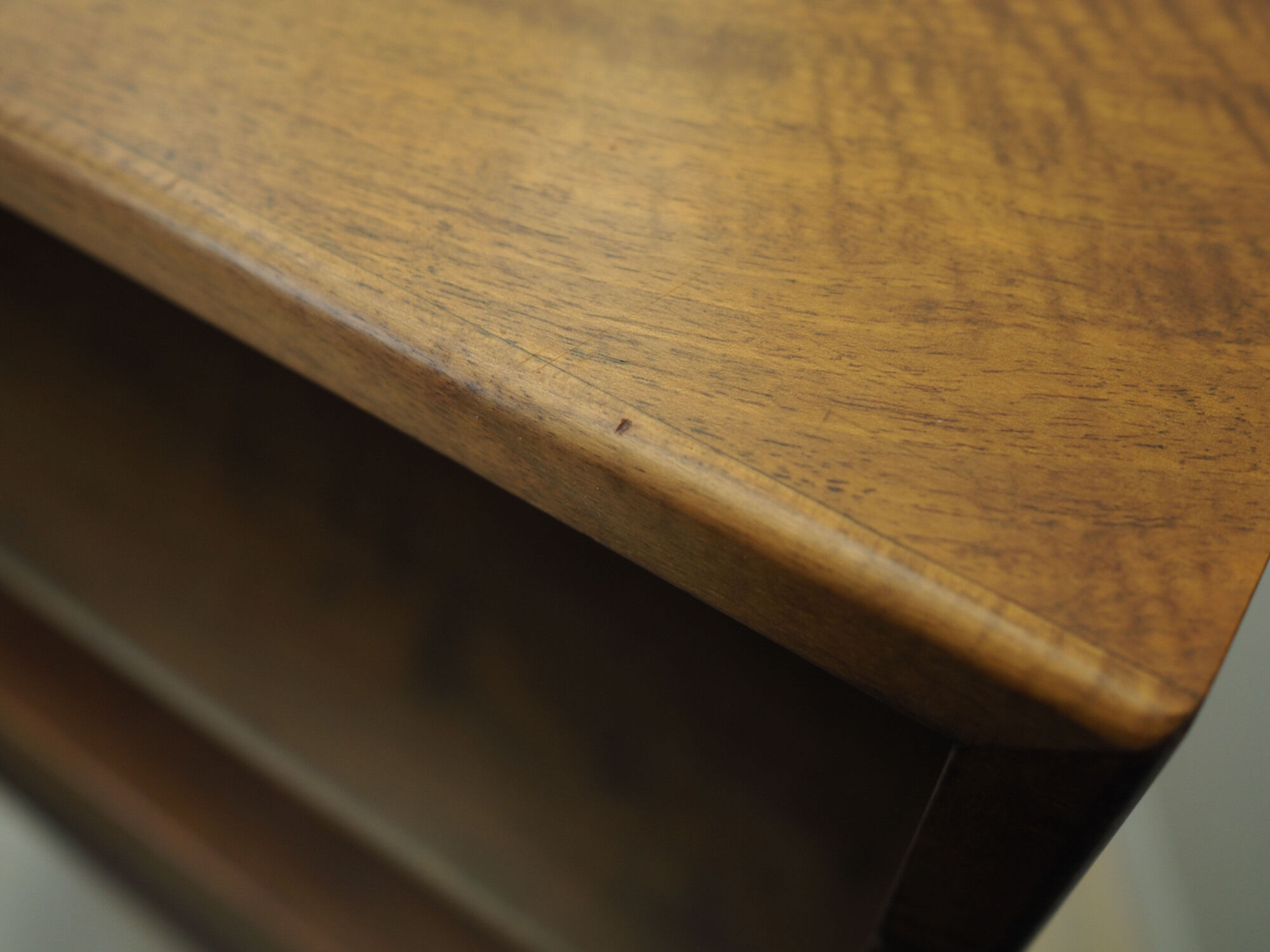 Walnut bookcase, Danish design, 1960s, designer: Børge Mogensen