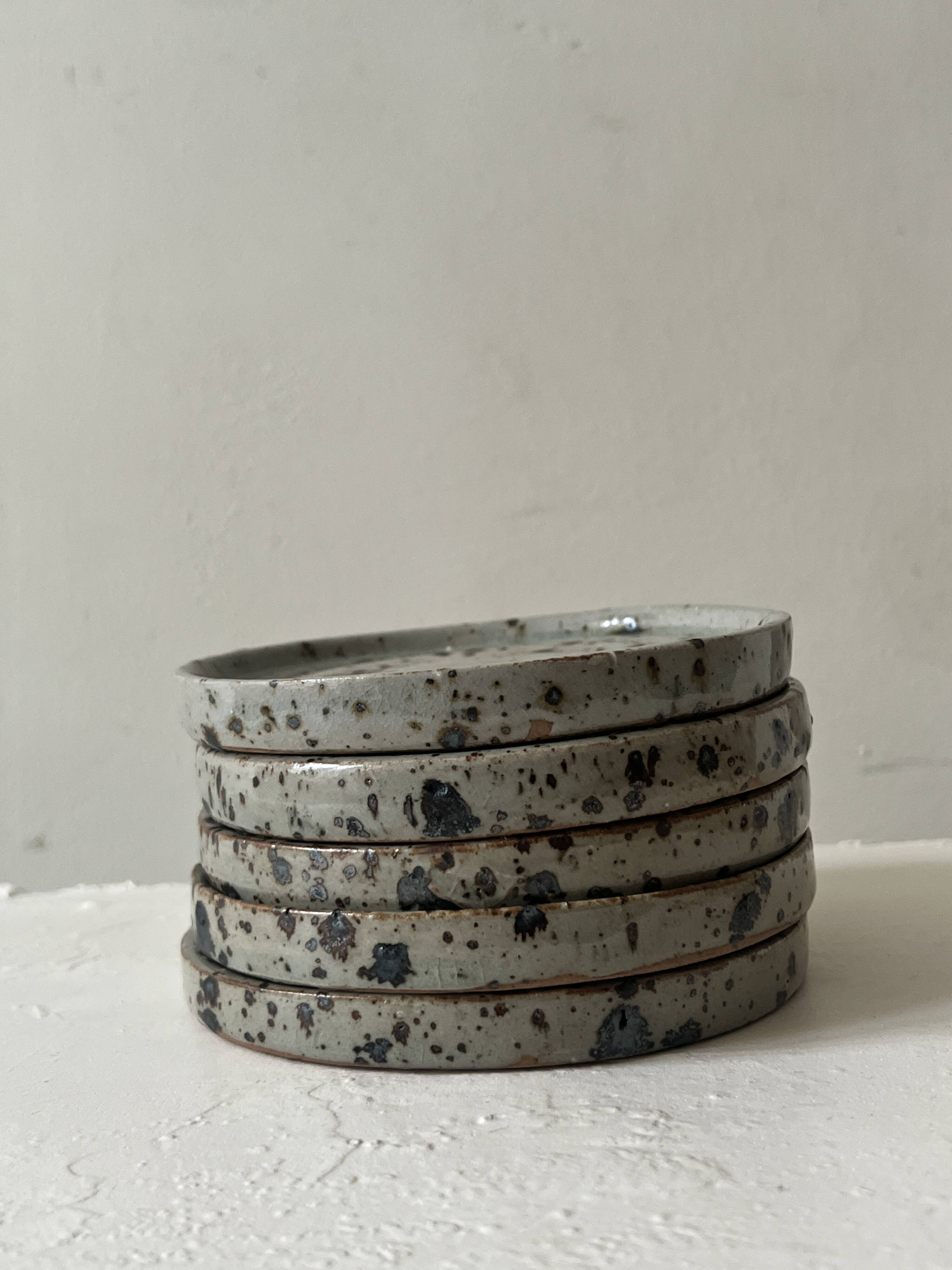 Set of 5 dessert plates in ceramic (workshop pyritic stoneware) circa 1970.