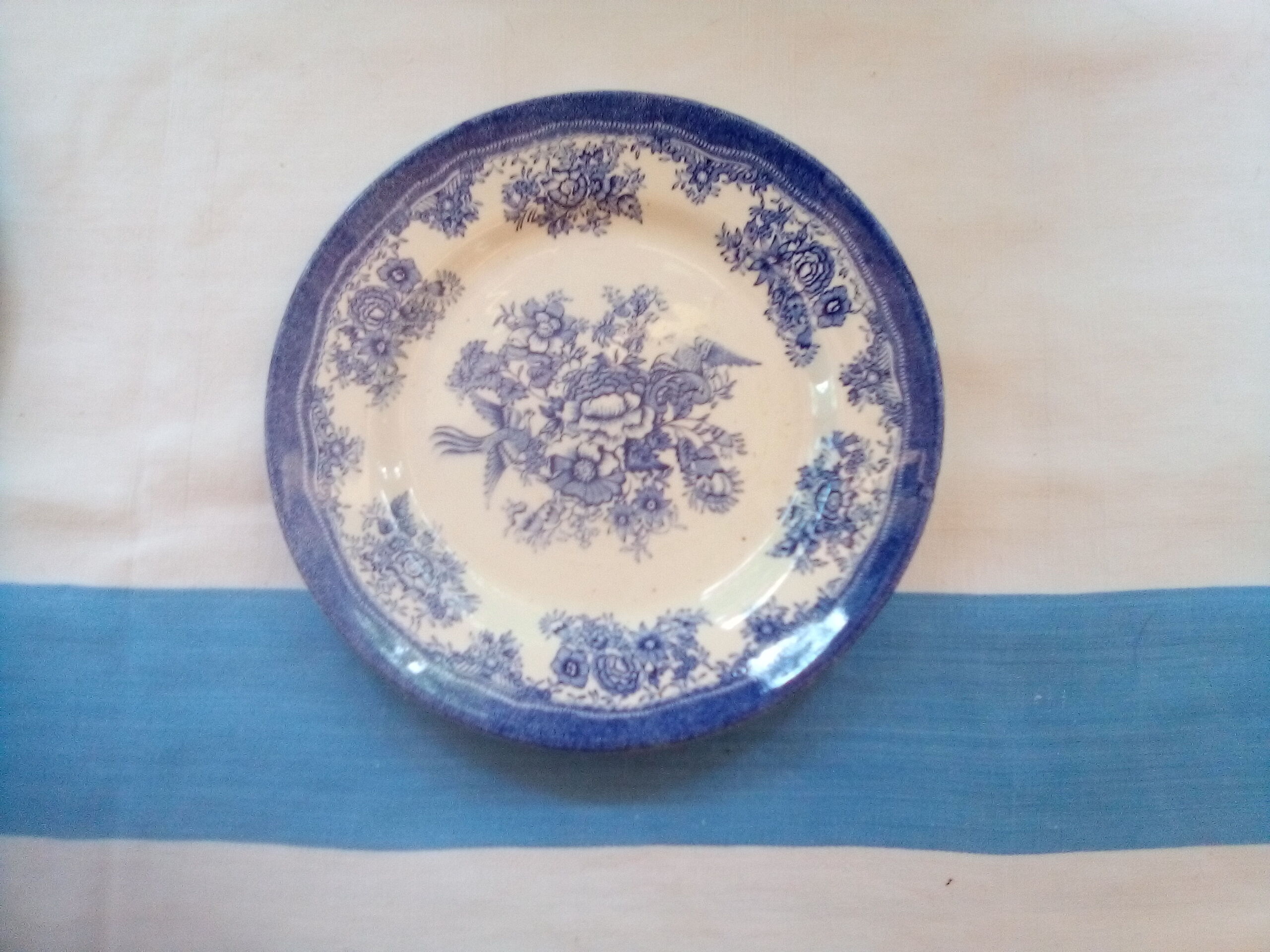 Assorted 18 old blue plates