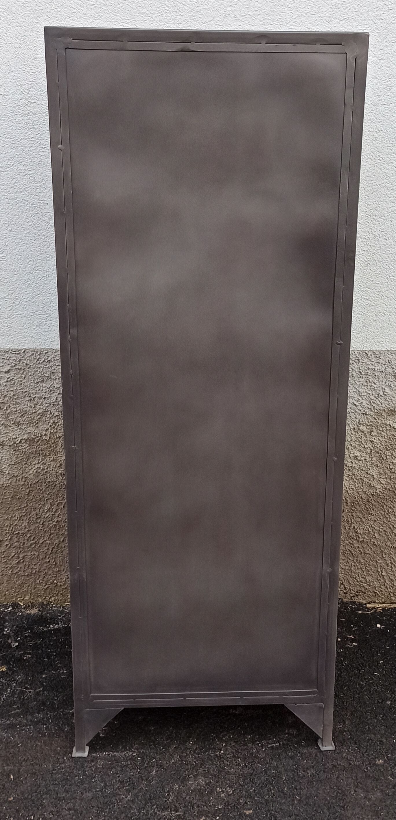 High metal furniture with 6 wooden drawers