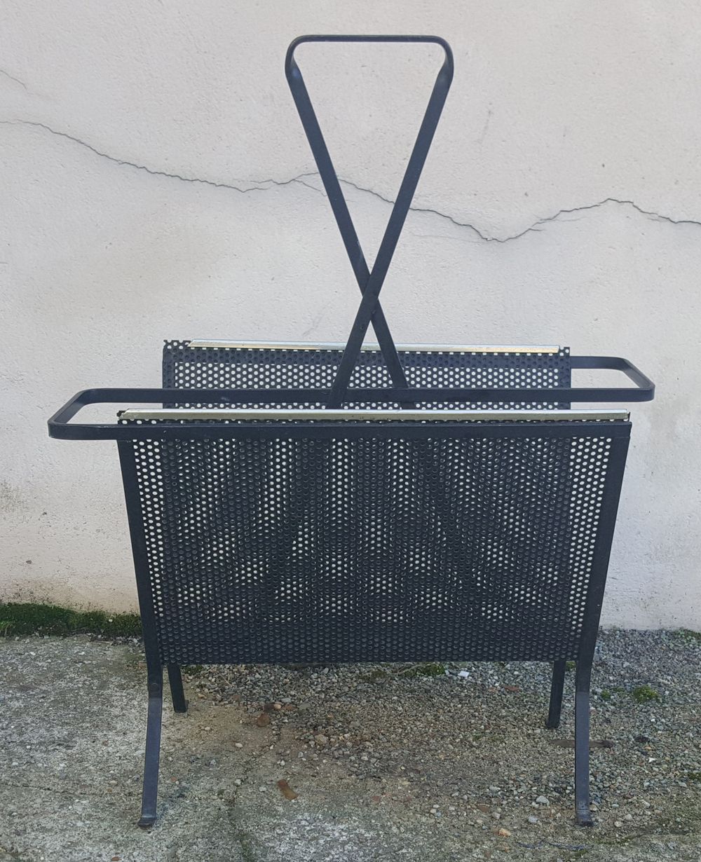 Magazine rack, 60