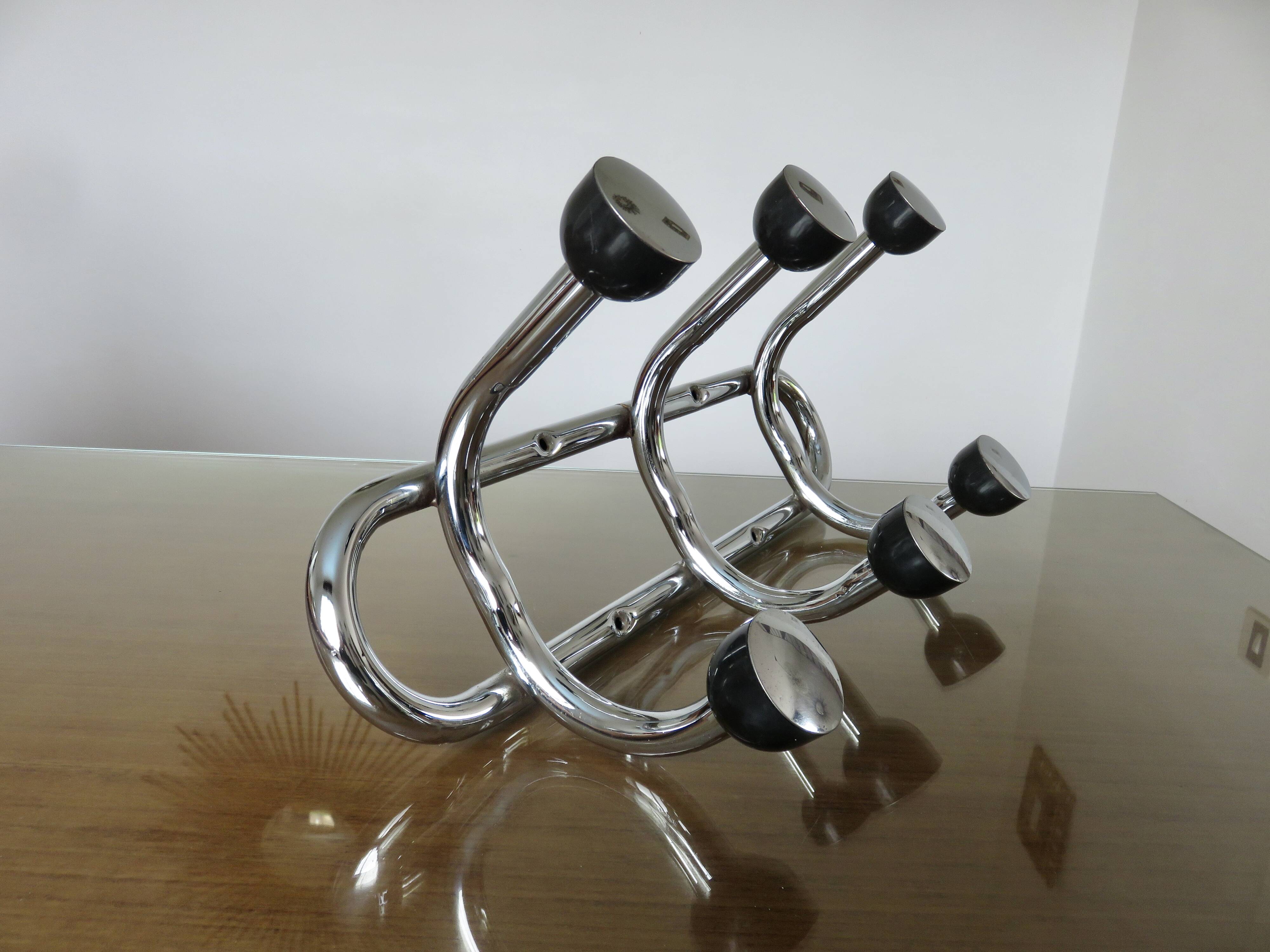 Streamlined coat rack, rockabilly, in chrome metal and bakelite 1970