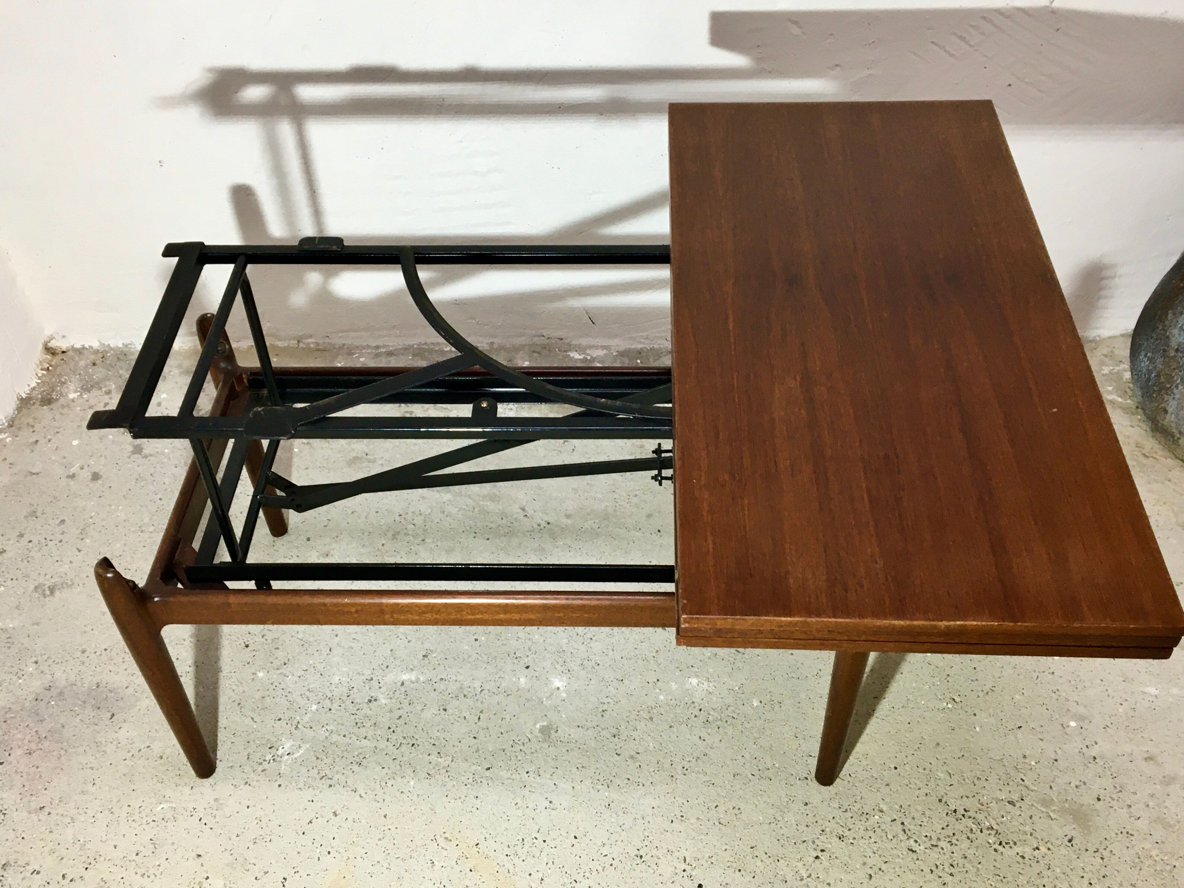 Lifting coffee table Smorrebrod 1960's