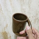 Chopes à bière en grès