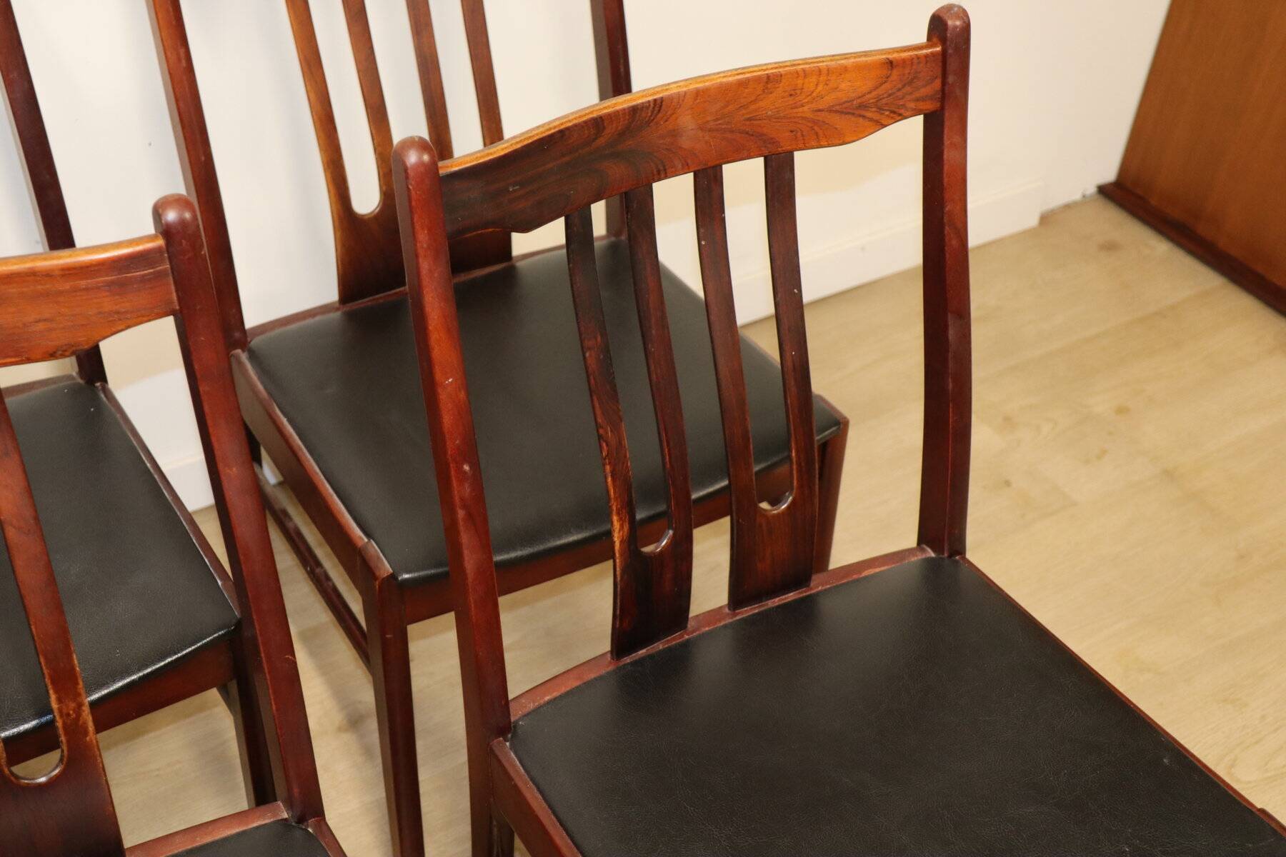 Set of 6 Scandinavian chairs in rosewood, 1960.