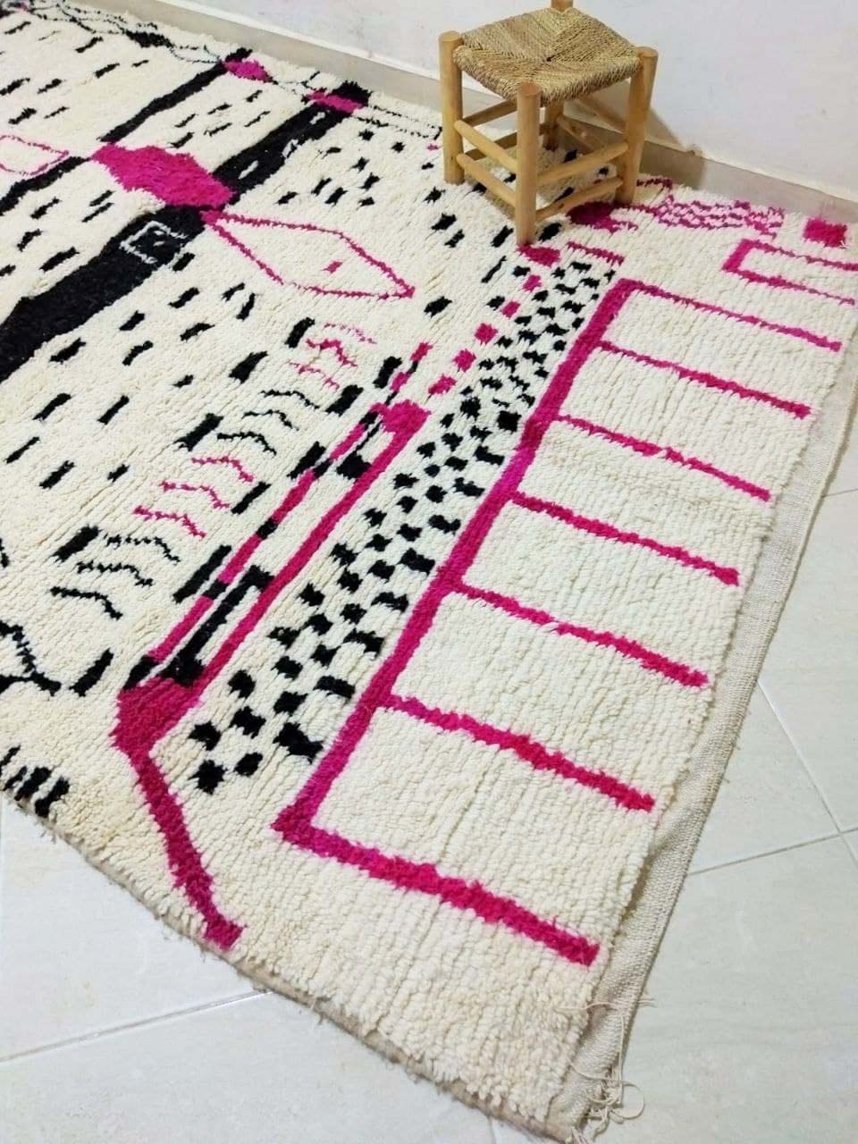 Moroccan berber carpet 284x178cm