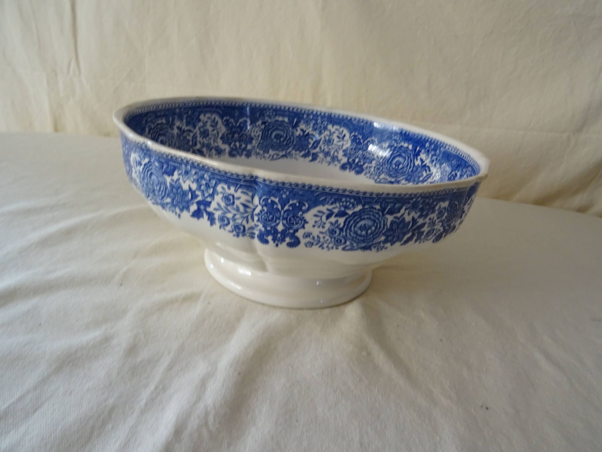 Large salad bowl dish Villeroy & Boch antique earthenware 374112 Burgenland Blue